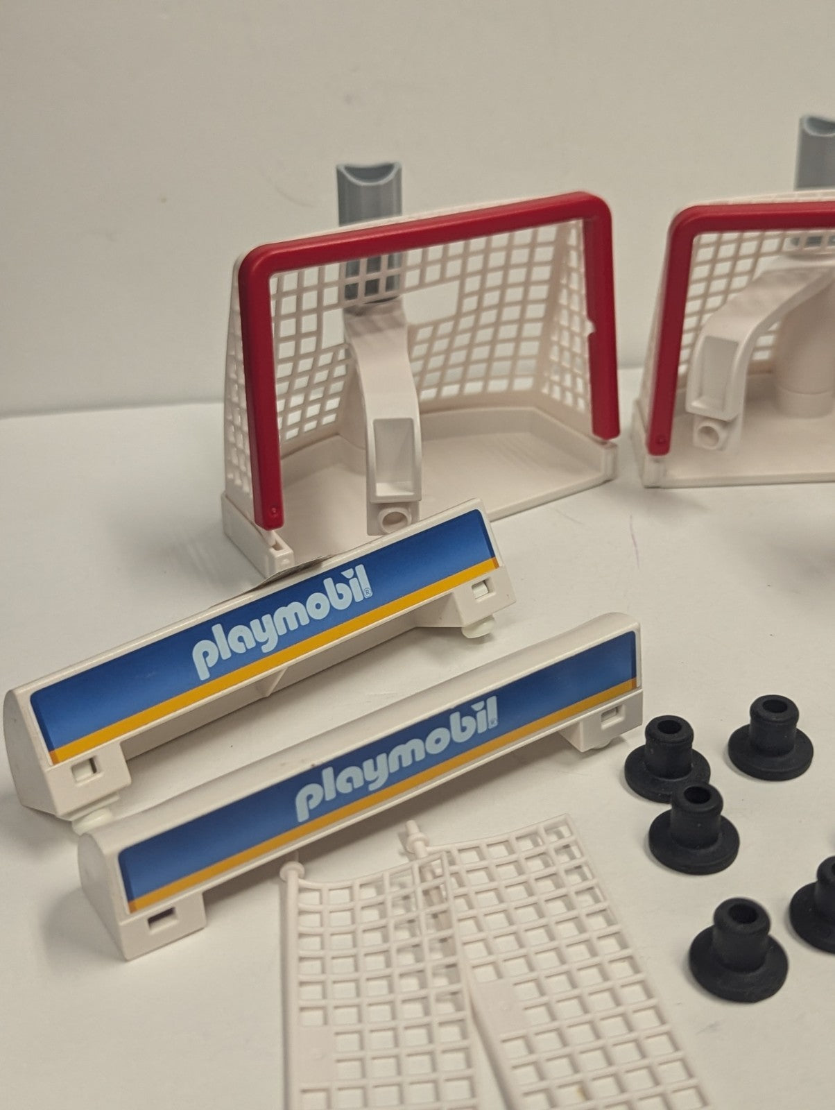 Playmobil Set 5068 NHL Hockey Rink with Players & Accessories See Pictures