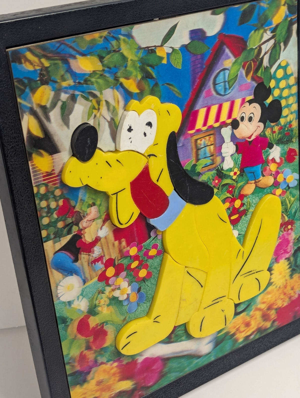 VINTAGE 1964 WALT DISNEY PLUTO 3-D MAGNETIC PUZZLE