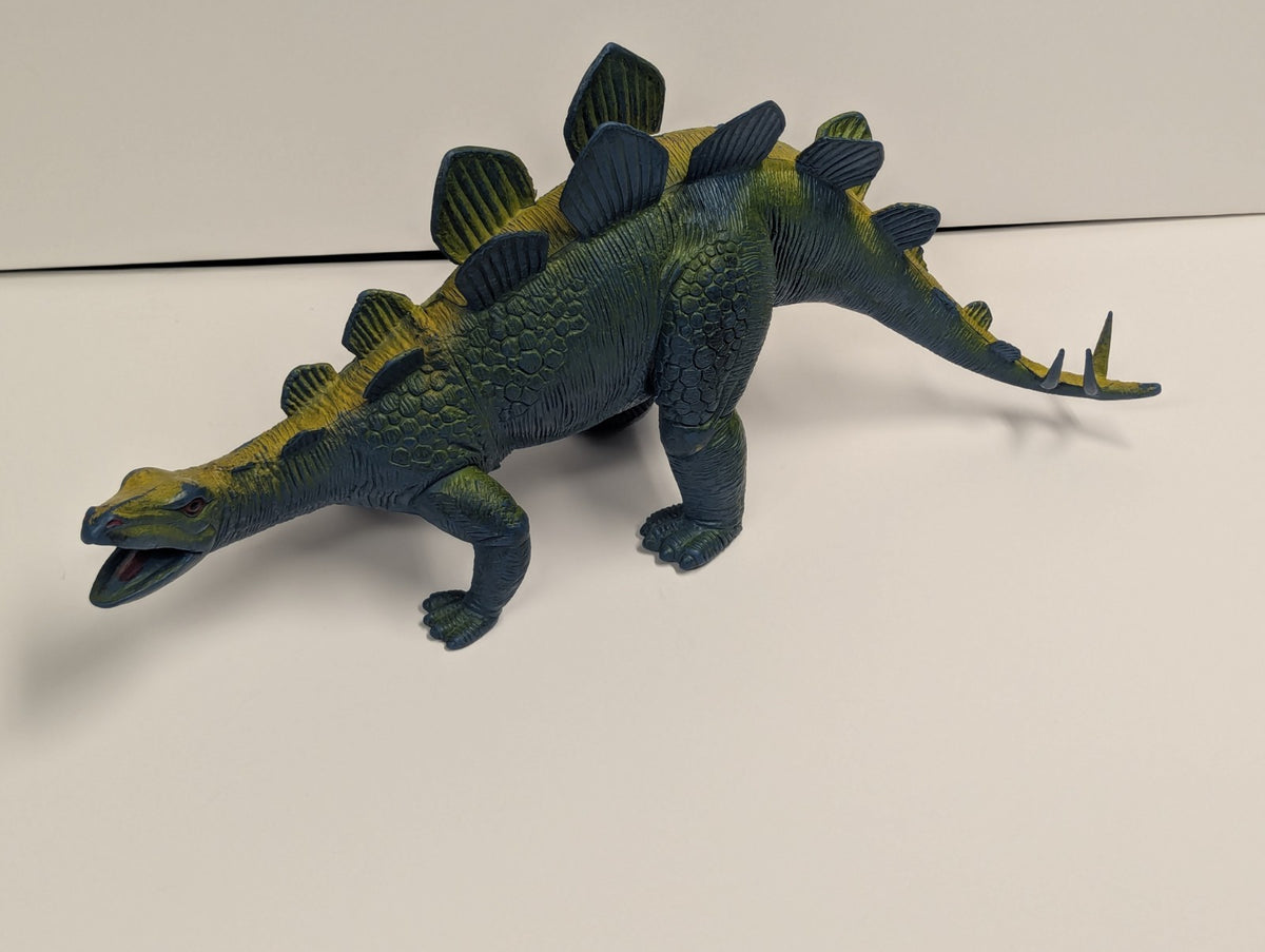 Vintage 1986 Dor Mei Stegosaurus Dinosaur Rubber/Plastic Toy Figure 15"