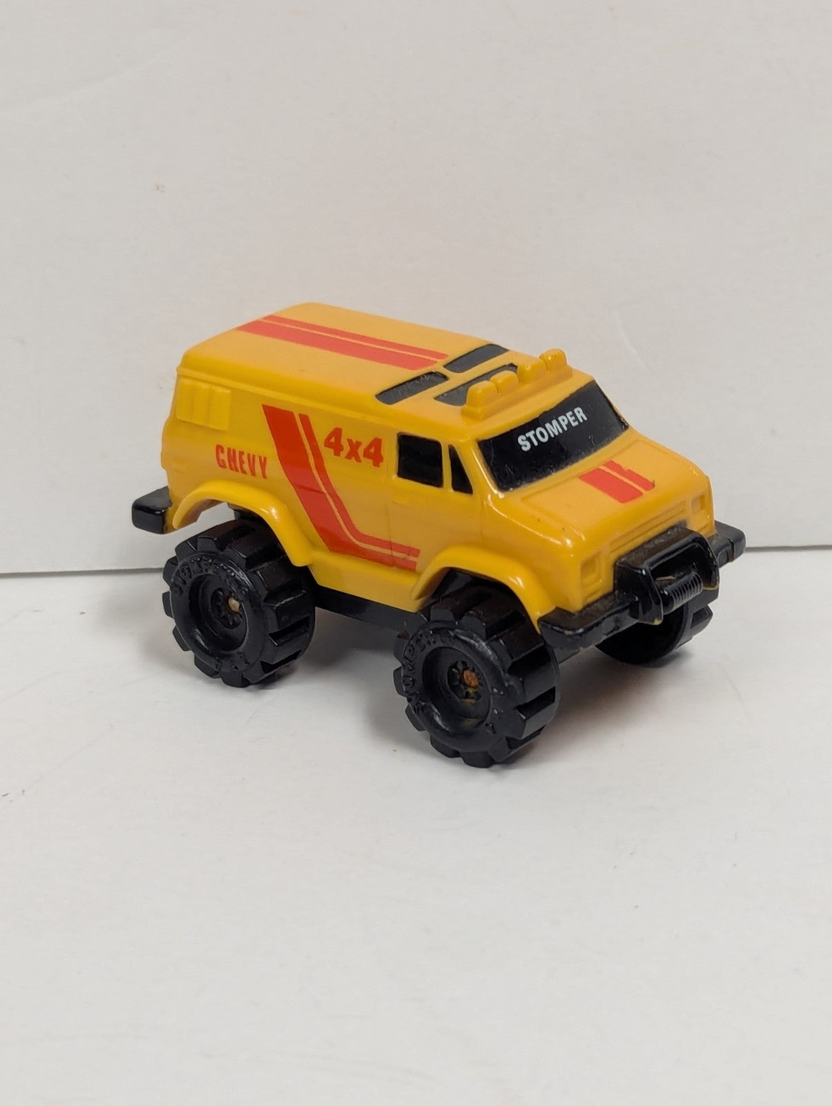  VINTAGE SCHAPER MINI STOMPER YELLOW 4X4 CHEVY VAN - MADE IN MACAU