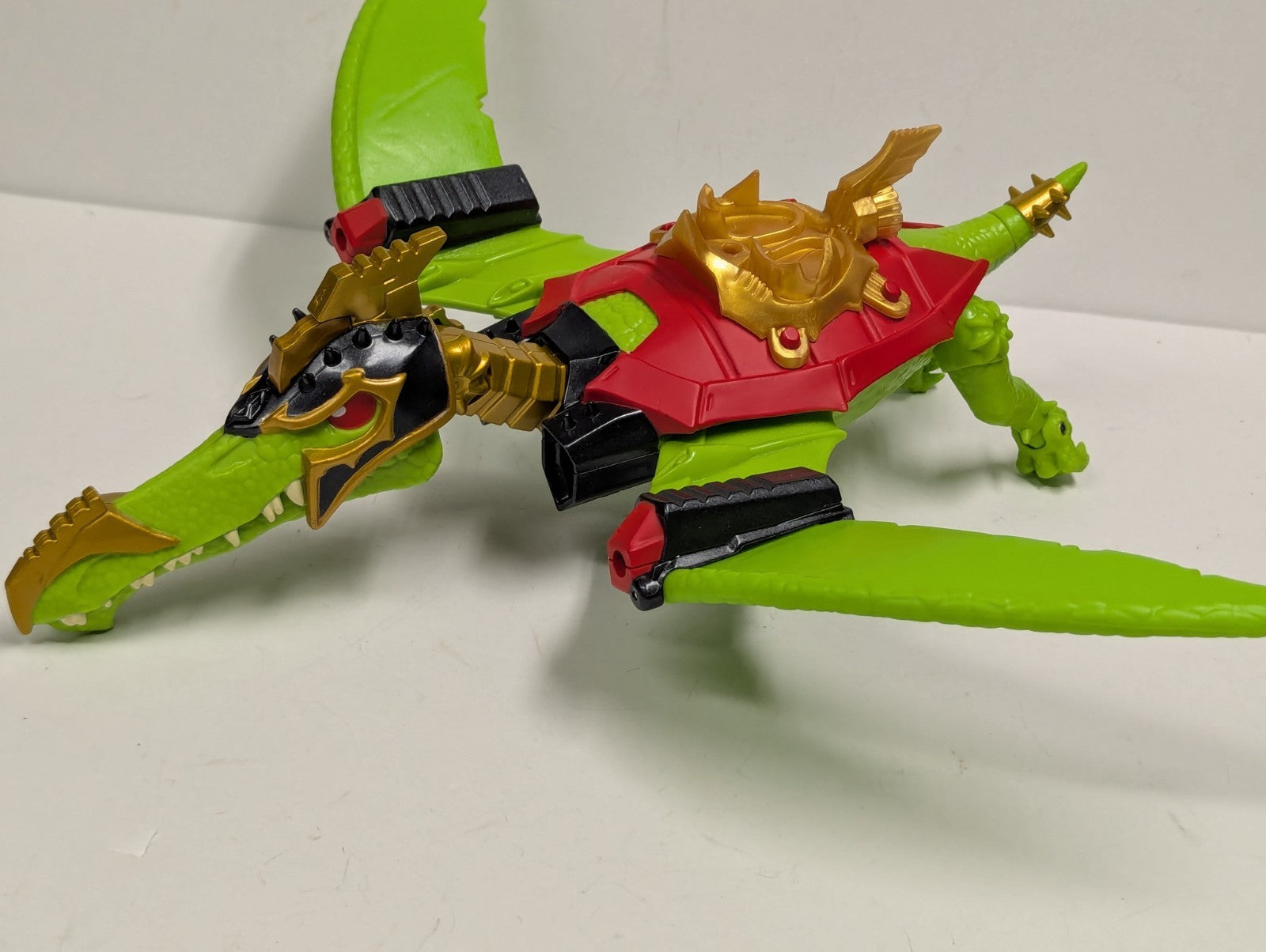 12" Long Treasure X Dino Gold Pterodactyl Green Dinosaur Figure Toy