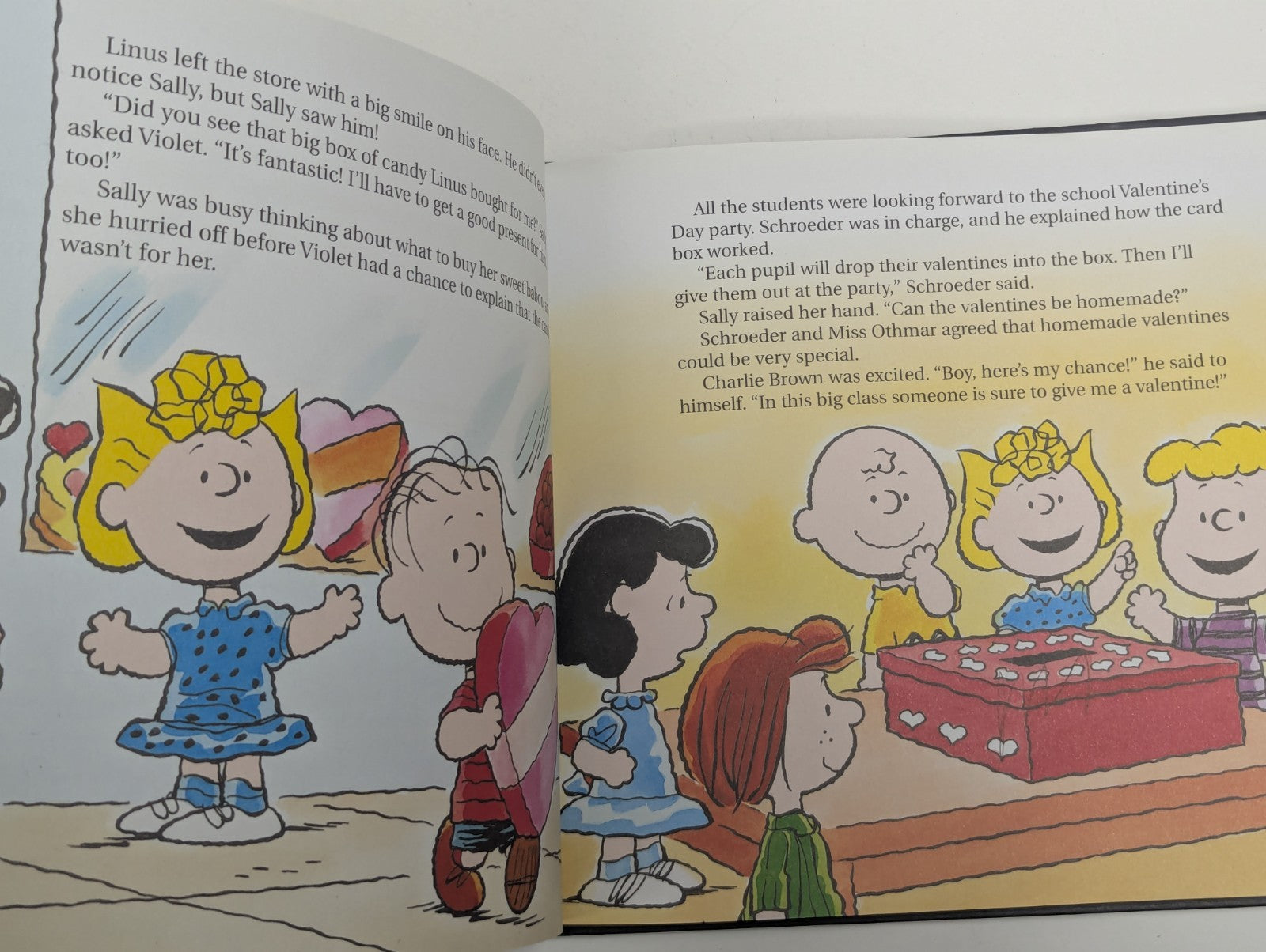 Peanuts Holidays Through the Year : Five Classic Stories by Charles Schulz 