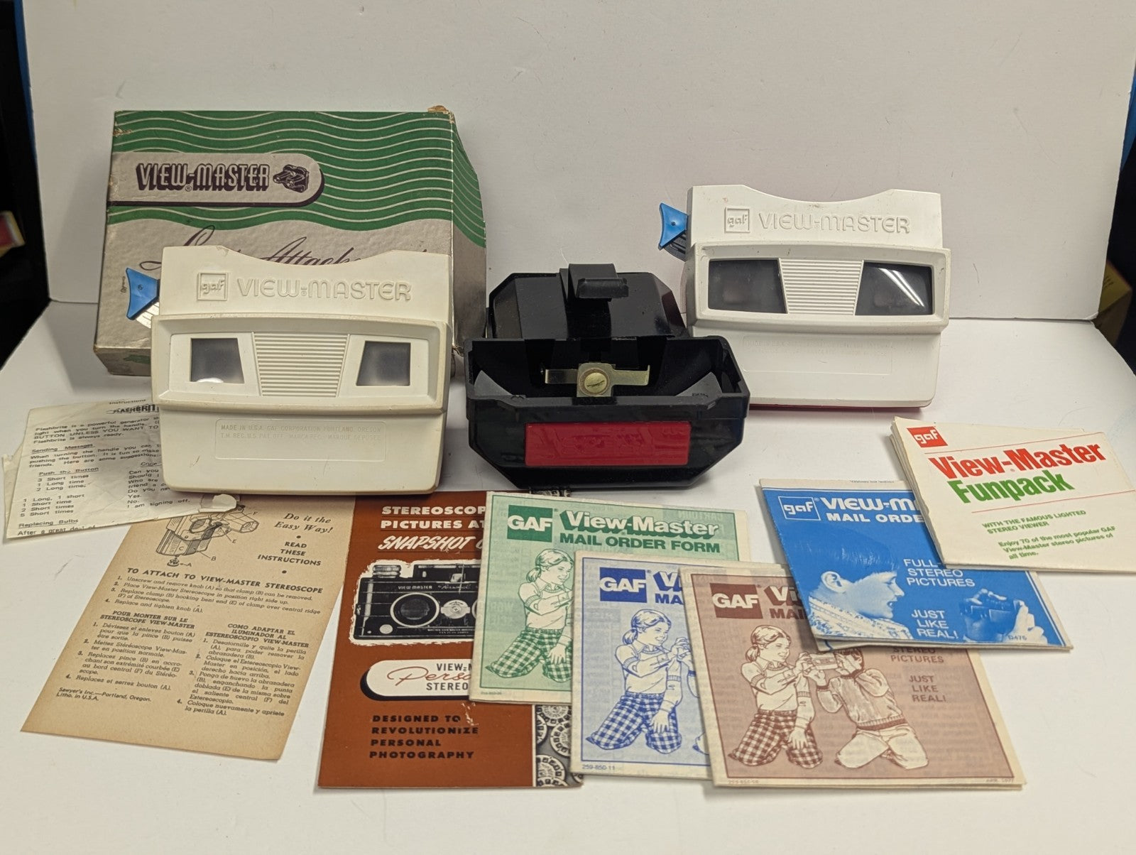 Vintage View-Master Fun Pack & 3-D BAKELITE VIEWER w/t Many Slides Original Box