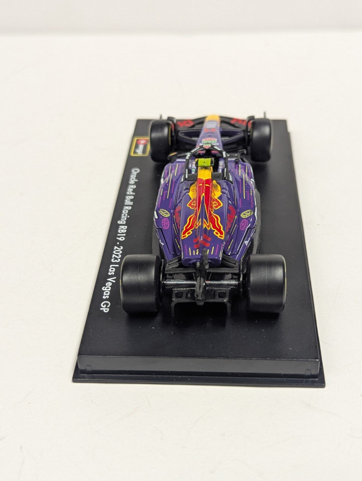 Bburago 2023 F1 Racing Oracle Red Bull Racing RB18 (2022) Max Verstappen #1 1:43