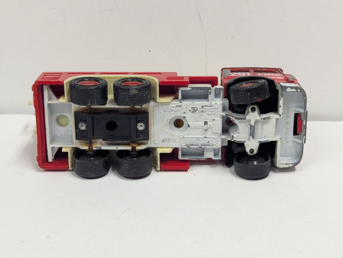 1988 MATCHBOX SUPER KINGS FIRE TRUCK 201 - LADDER RESCUE - Broken Ladder See Pic