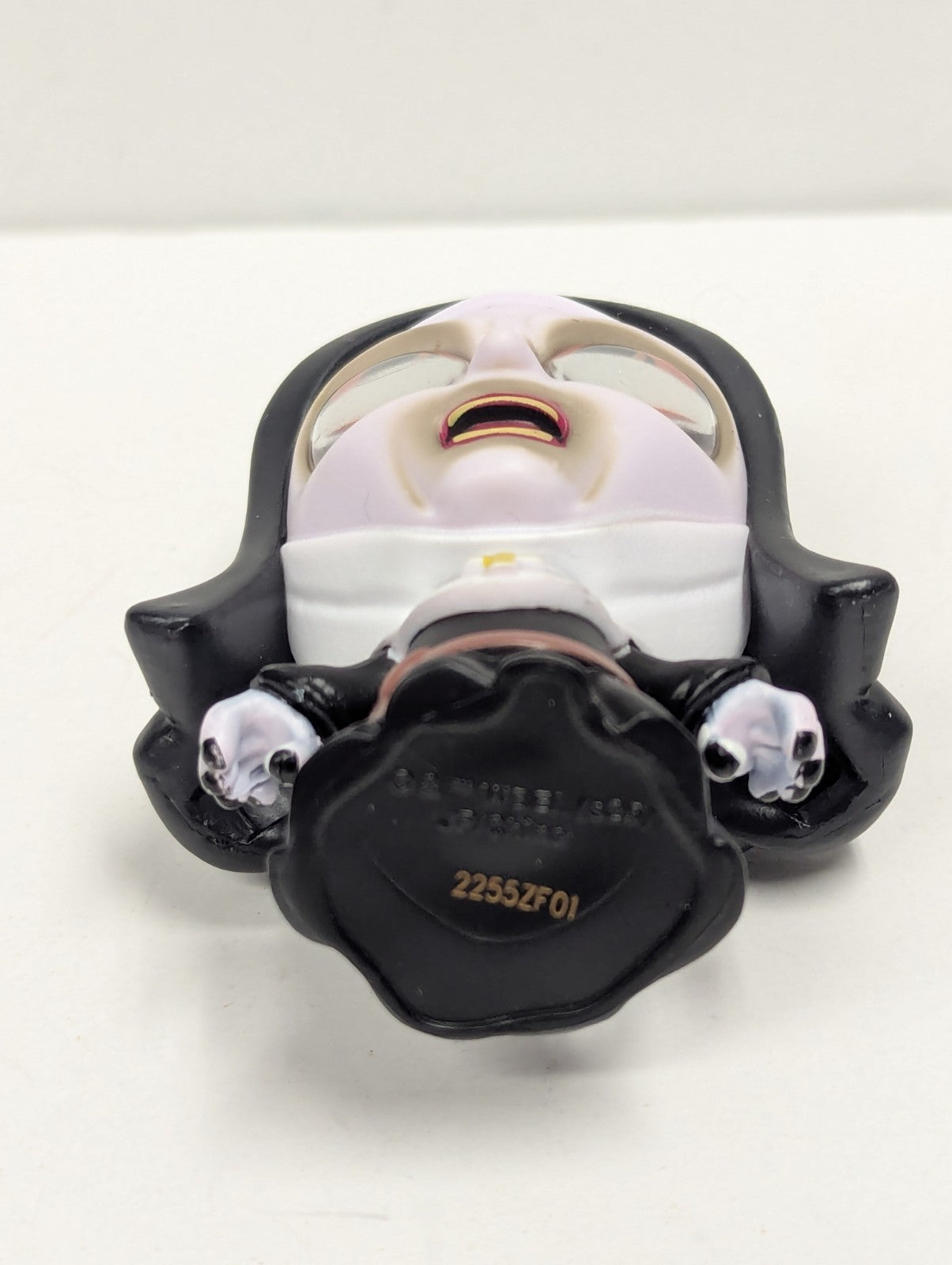 2025 TINY NIGHTMARES TERRIF-EYES Mini Figure THE NUN