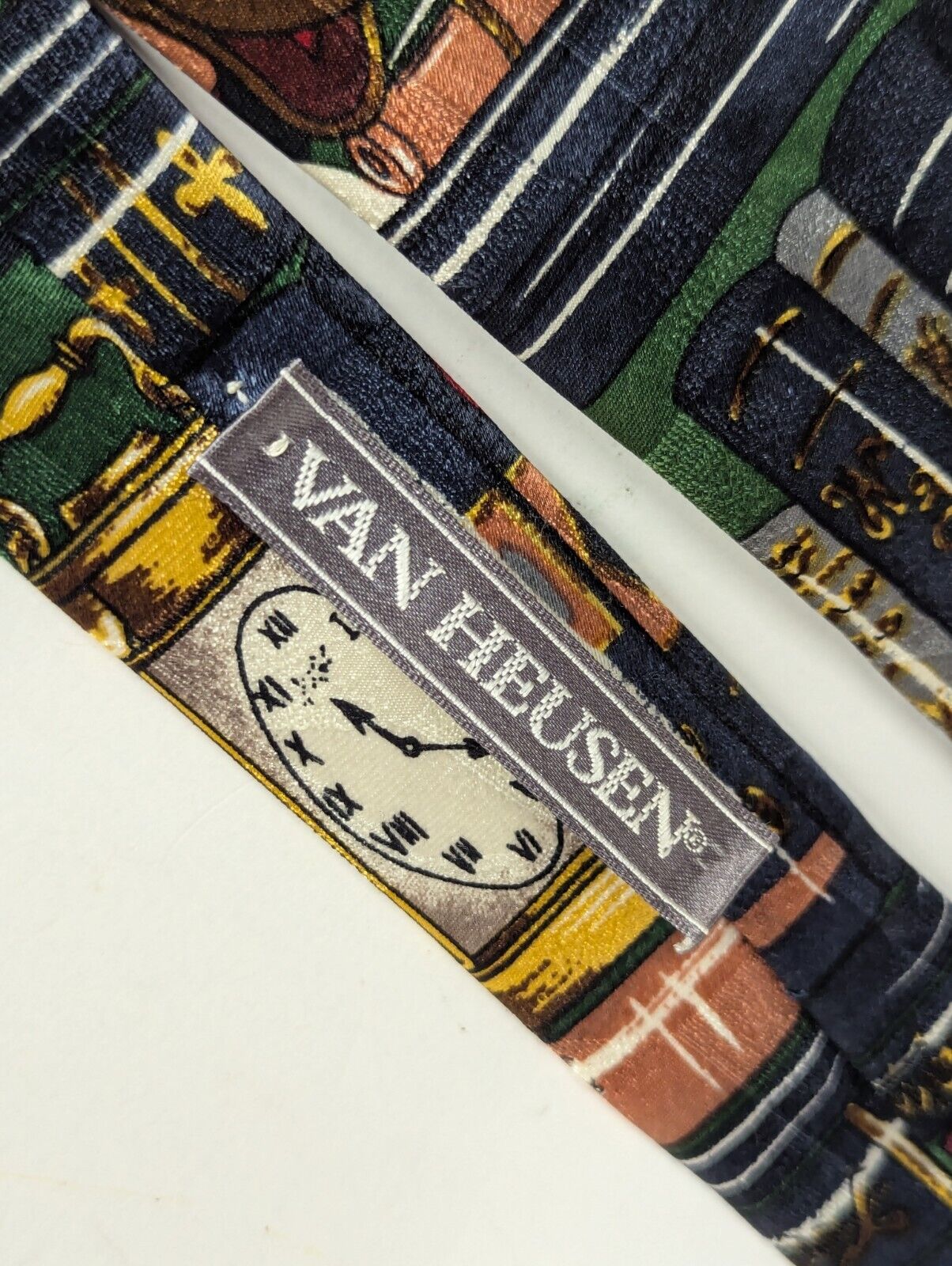Mickey Mouse And Groofy W/ Presents￼ Necktie Mickey Co Atlas Design 100% Silk