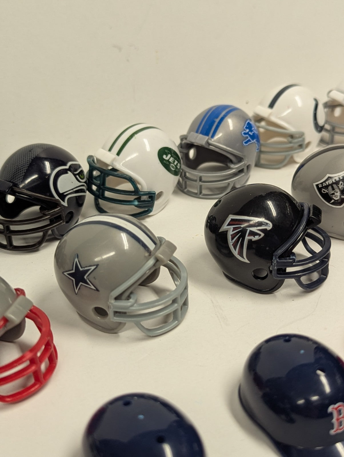 Lot of NFL HELMETS 2" Gumball Machine Style & Flick Football Redskins  Seahawks