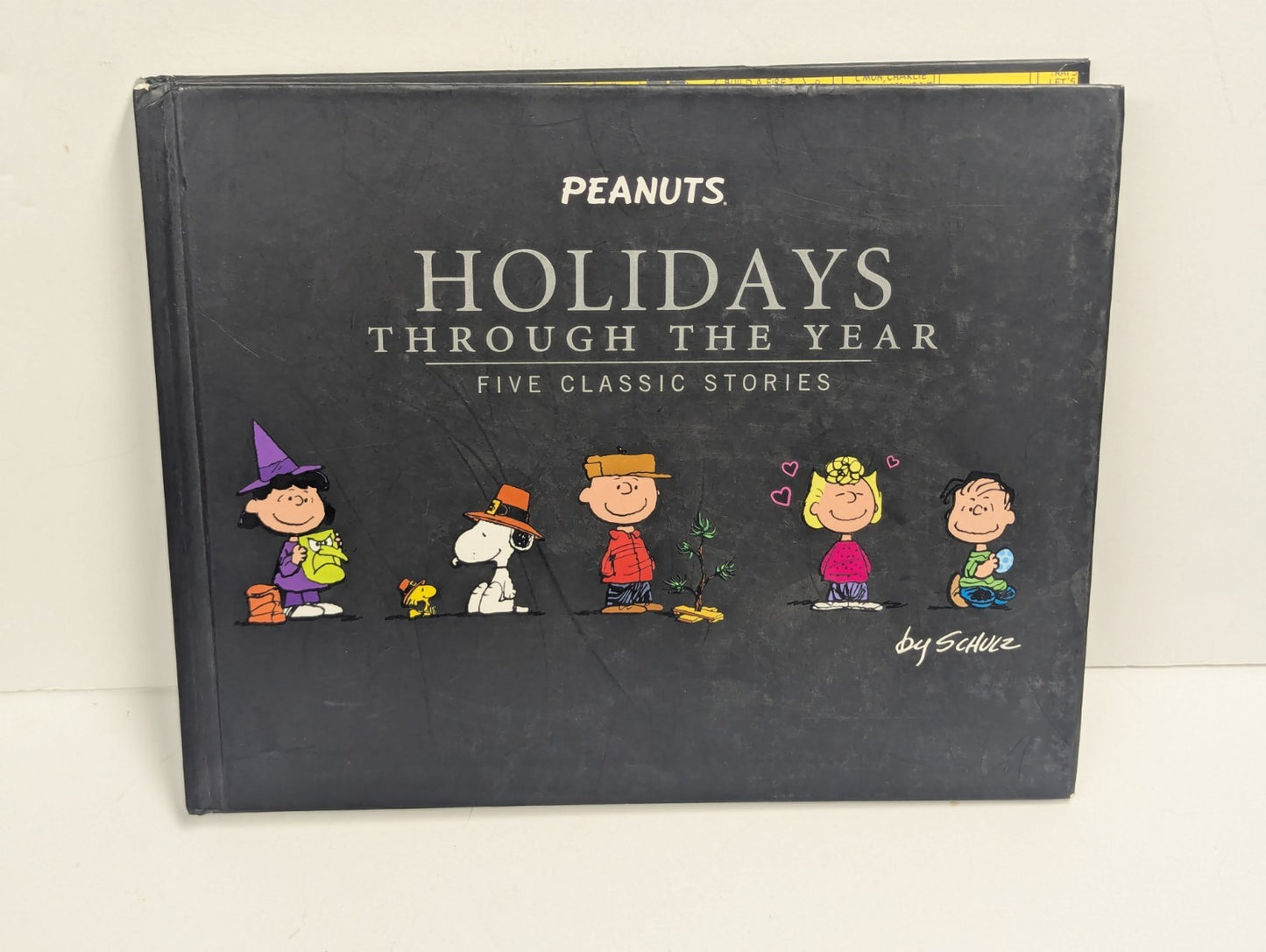 Peanuts Holidays Through the Year : Five Classic Stories by Charles Schulz 
