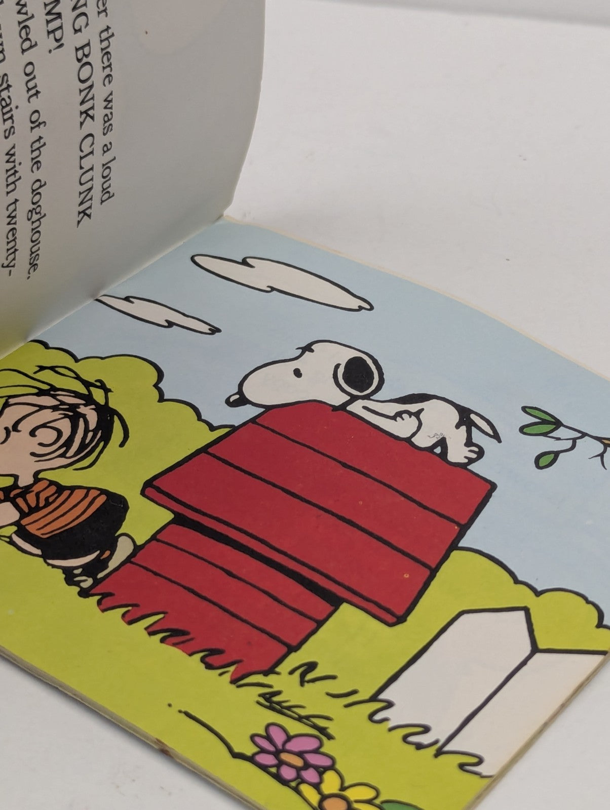 Snoopy's Brother Comes to Town - SoftcoverCharles M. Schulz