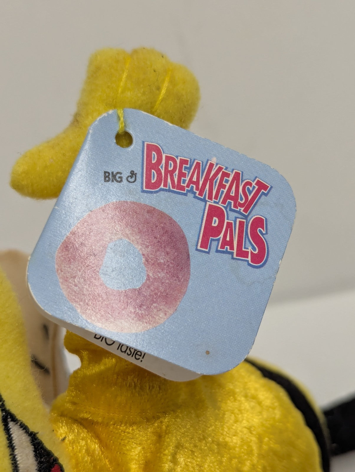 1998 General Mills Breakfast Pals Beanie Plush Honey Nut Cheerios Bee with Tag
