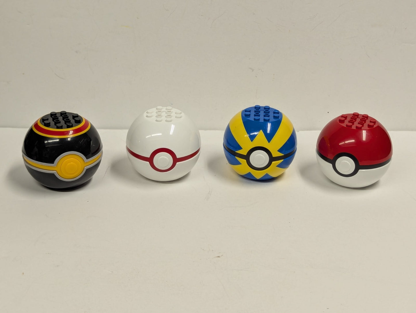 Mega Construx Pokemon 2'' Poke Ball Luxury Ball, Premiere Ball & Quick Ball Lot