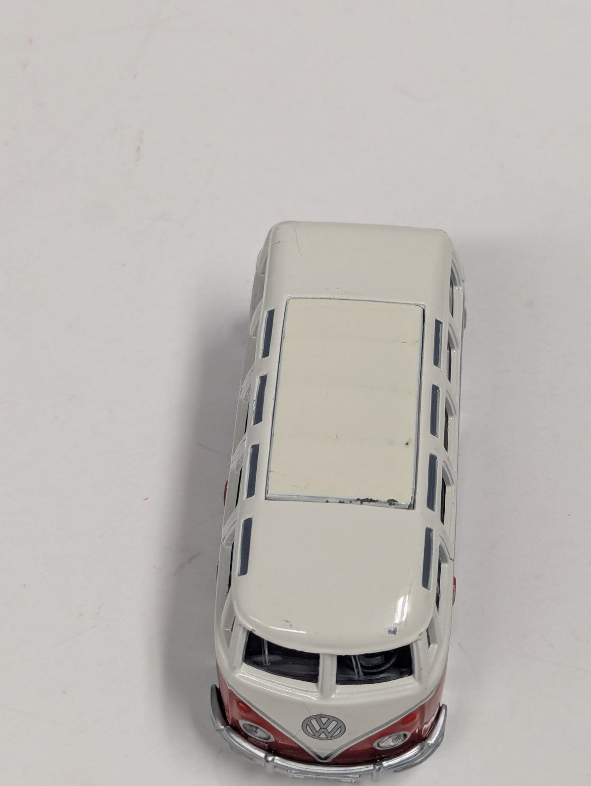 Maisto Volkswagen Van Samba  Toy Car Model - 1/43 Scale