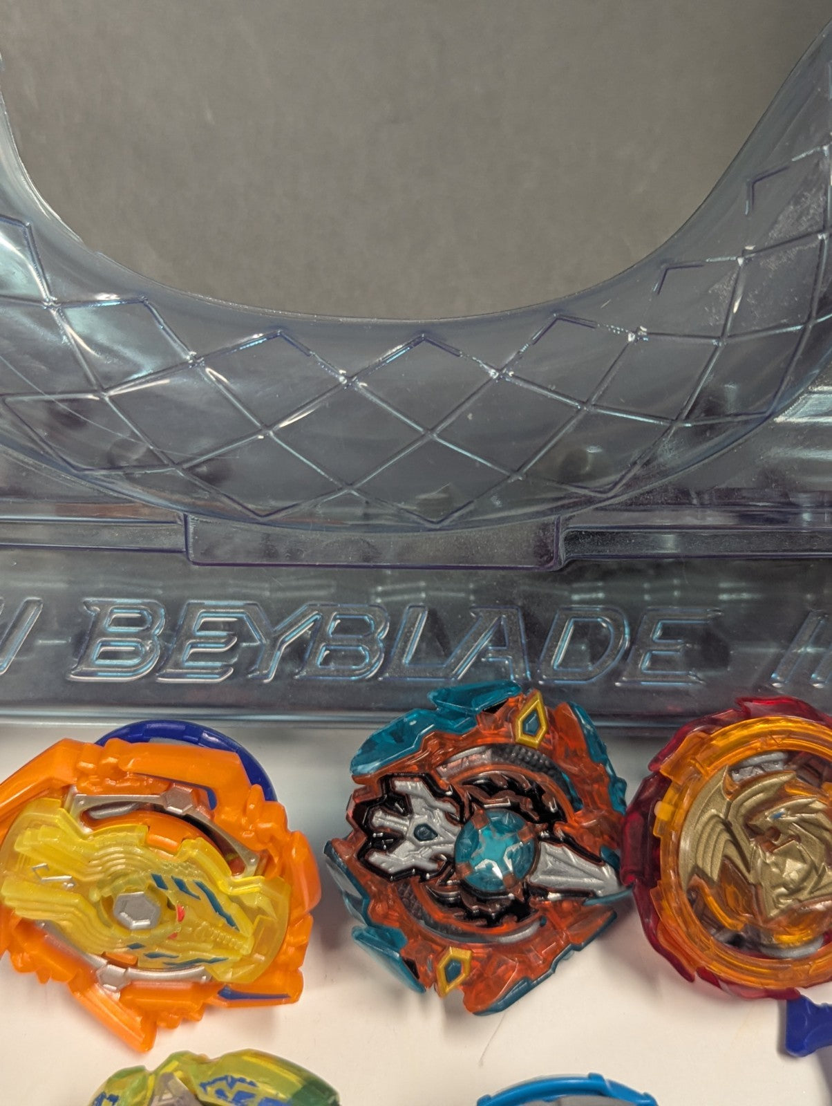 Beyblade Burst Evolution Shadow Snake Pit Arena with 7 Beyblades RARE LOT