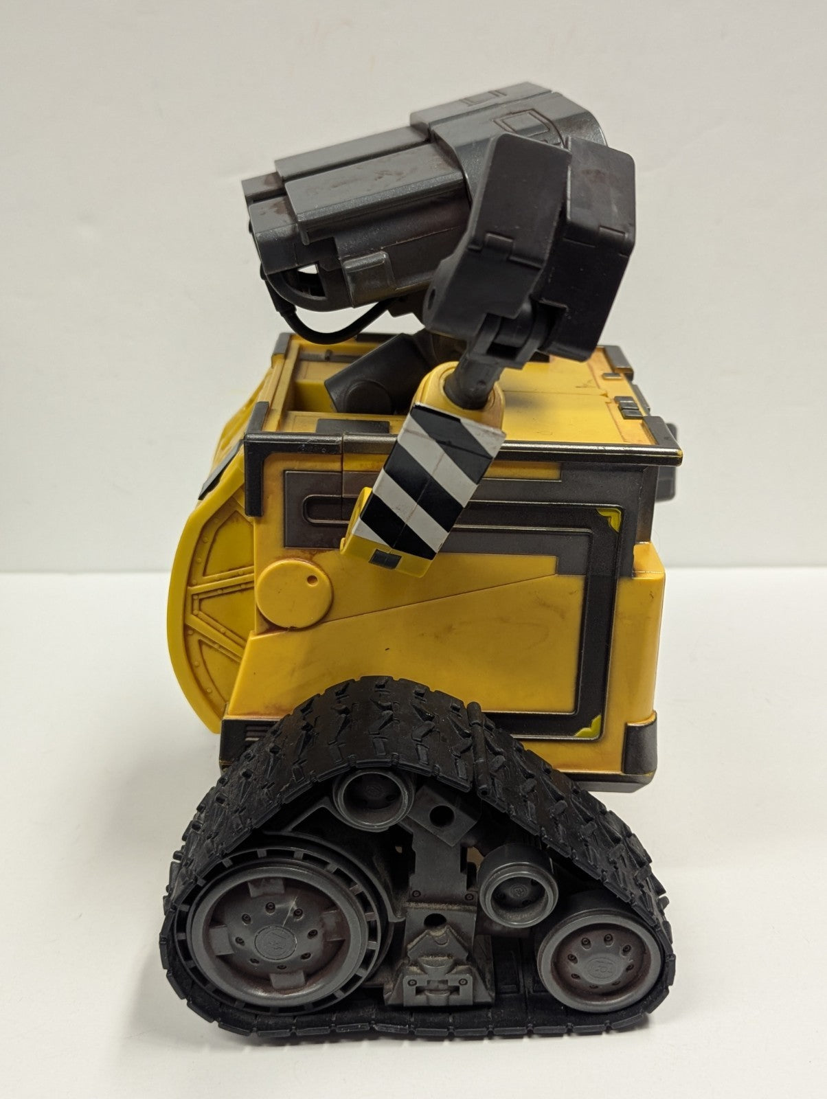 Disney Pixar's Walle U Command Robot Thinkway Toys 9" with REMOTE