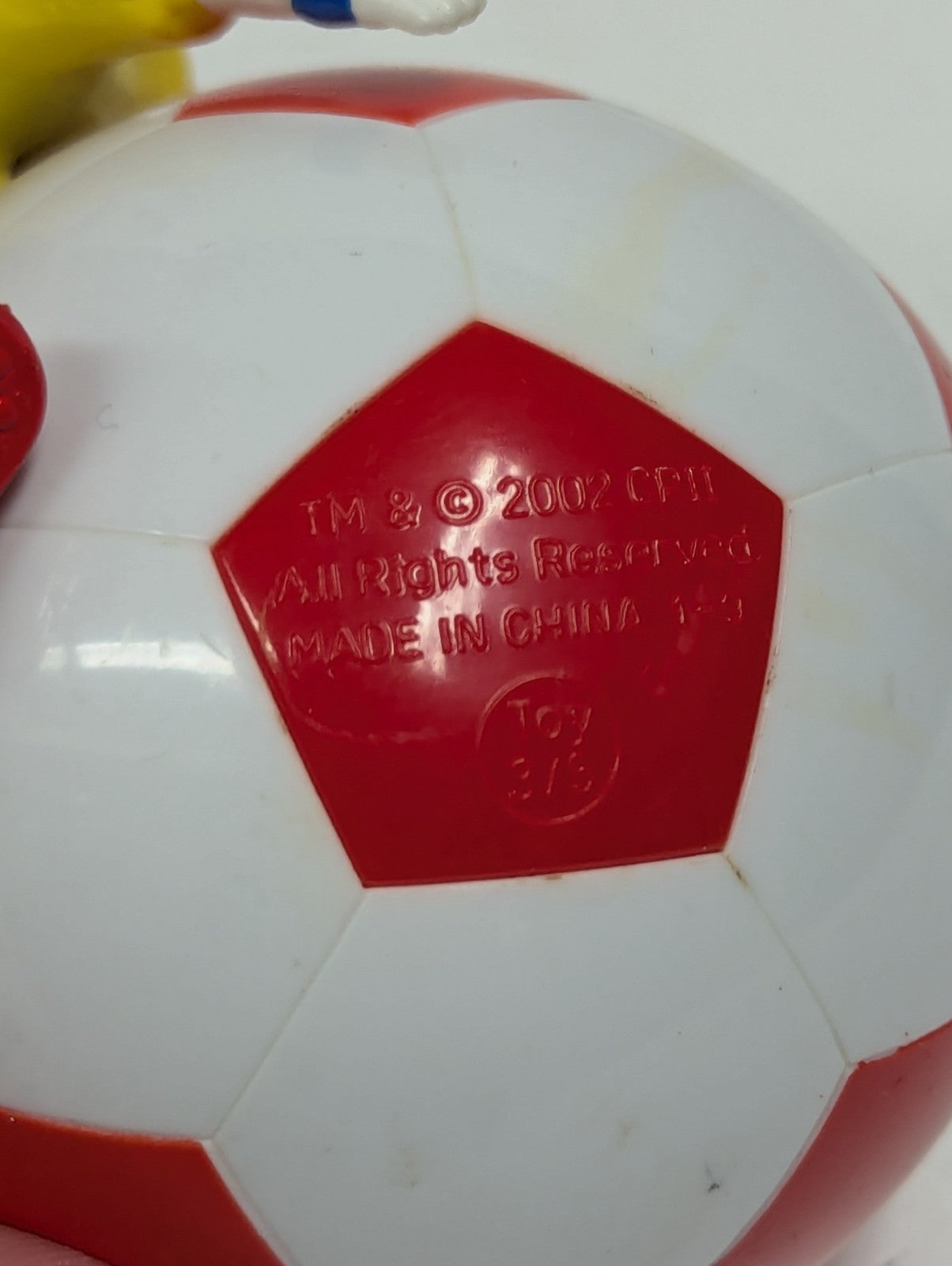 2002 Stuart Little 2 Soccer Ball 3.25" Wendy's Movie Action Figure Toy