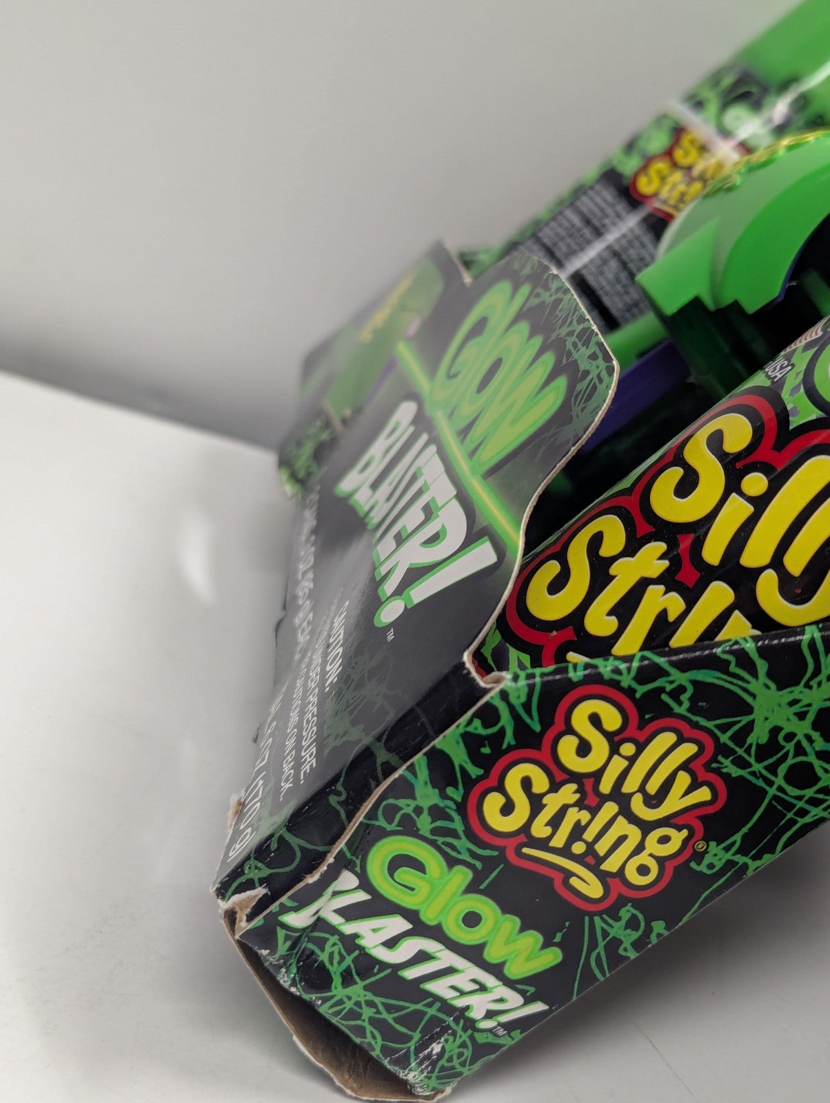 SILLY STRING  GLOW BLASTER PACK NEW IN BOX 2 CANS