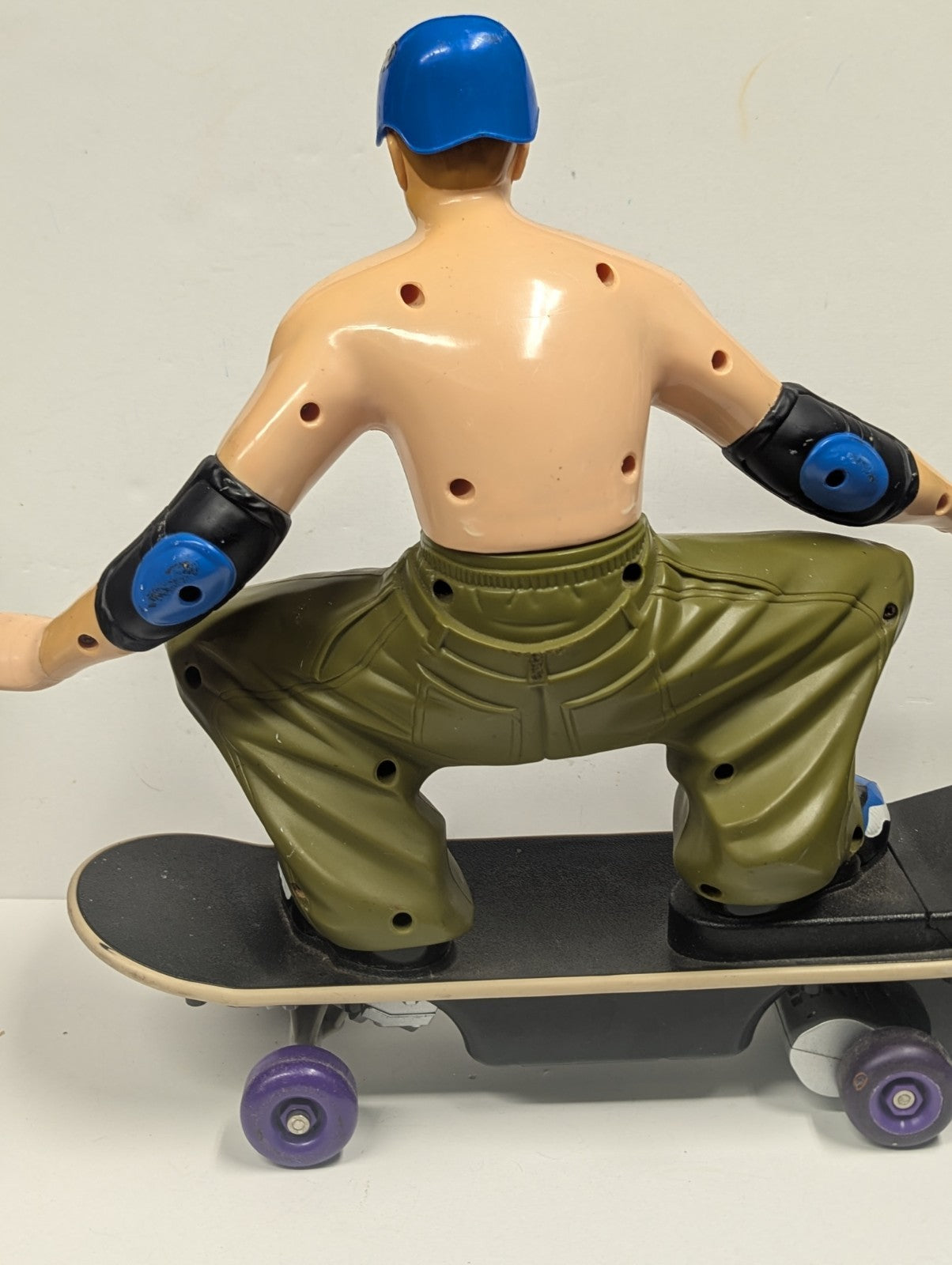 Vintage 2001 Tyco R/C Tony Hawk Xtreme Skateboard with Remote Untested