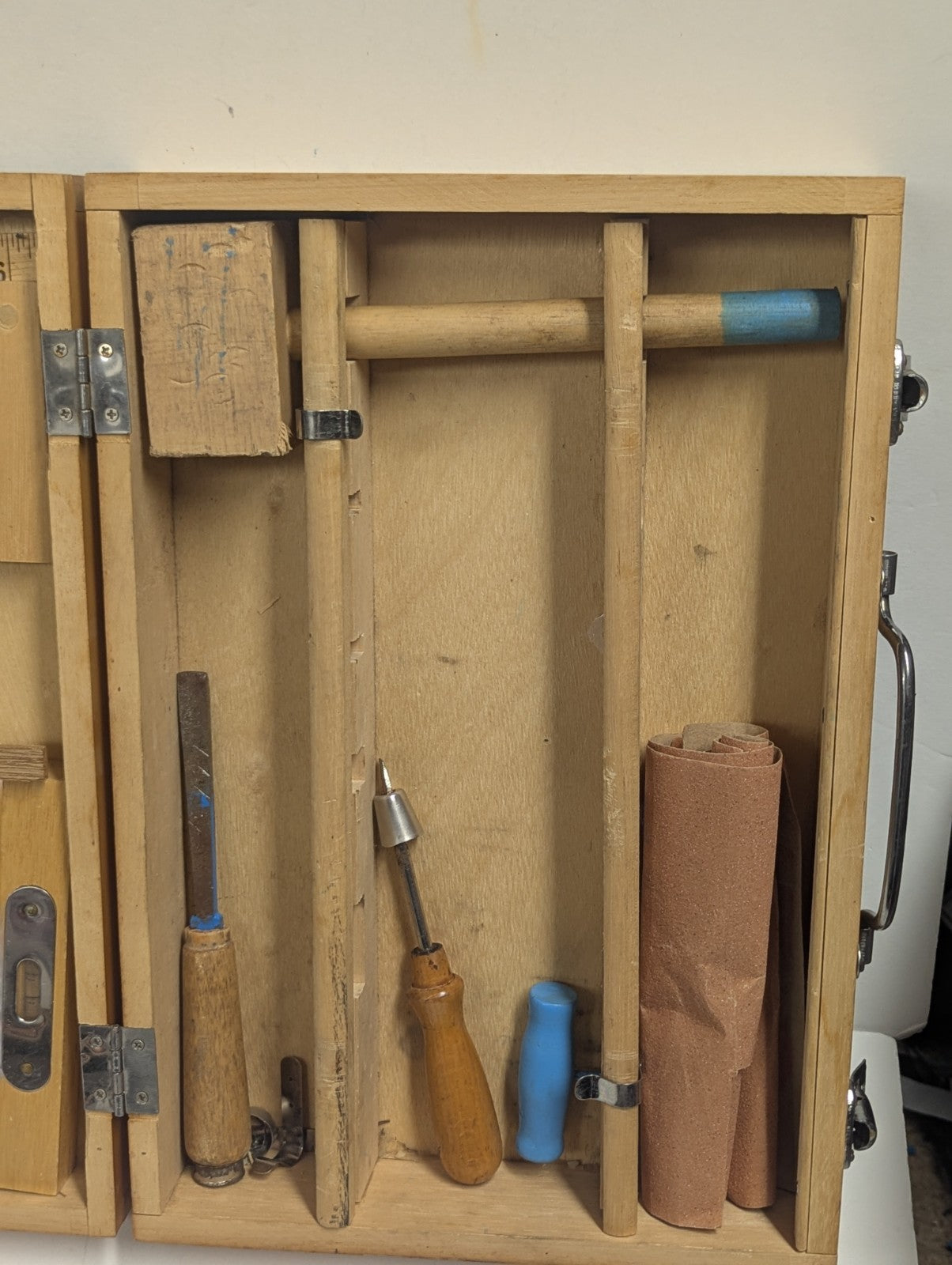 Vintage 1970's HANDY ANDY Young Carpenters Tool Chest 13x9 Tools As Is