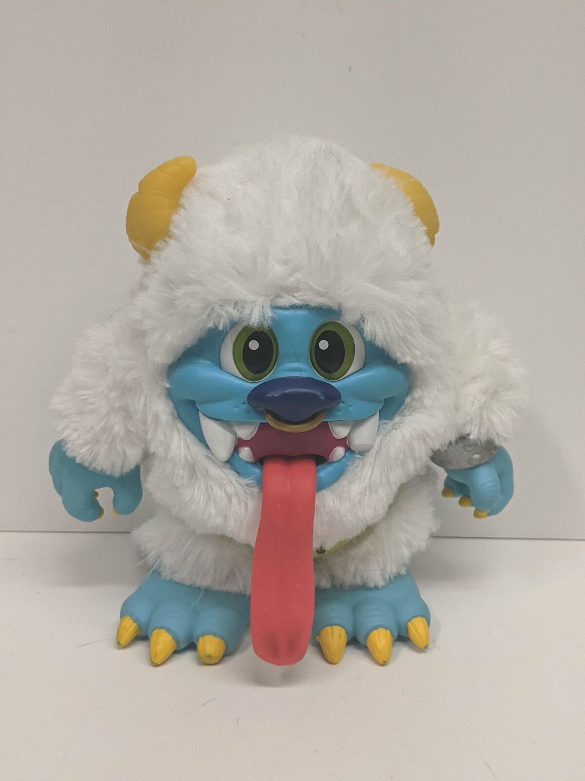 Crate Creature Surprise Blizz White Yeti Loose