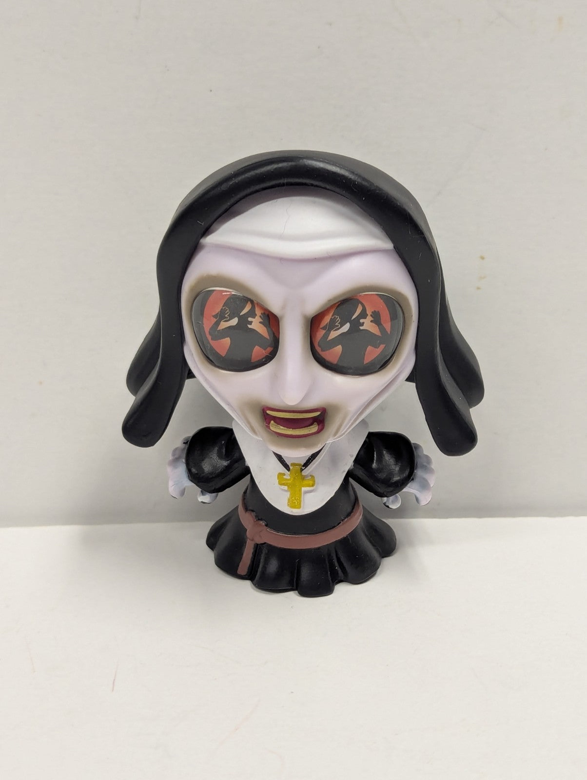 2025 TINY NIGHTMARES TERRIF-EYES Mini Figure THE NUN