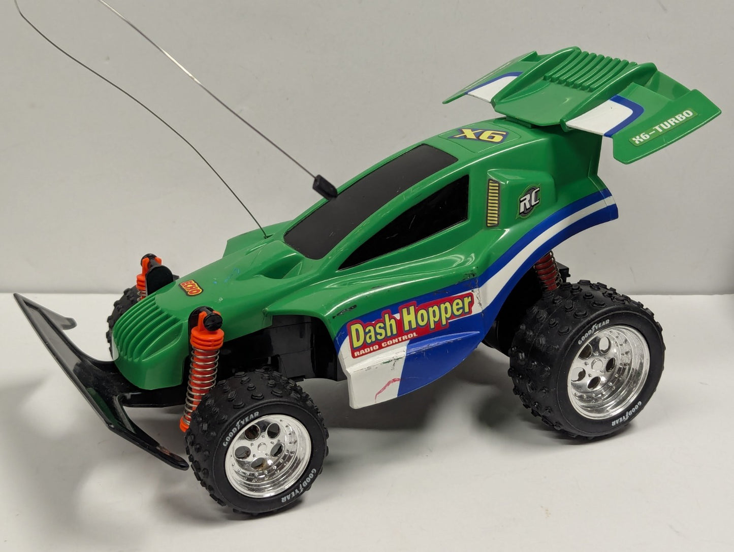ECHO Green Dash Hopper X-6 Turbo R/C Car Buggy Untested & No Remote