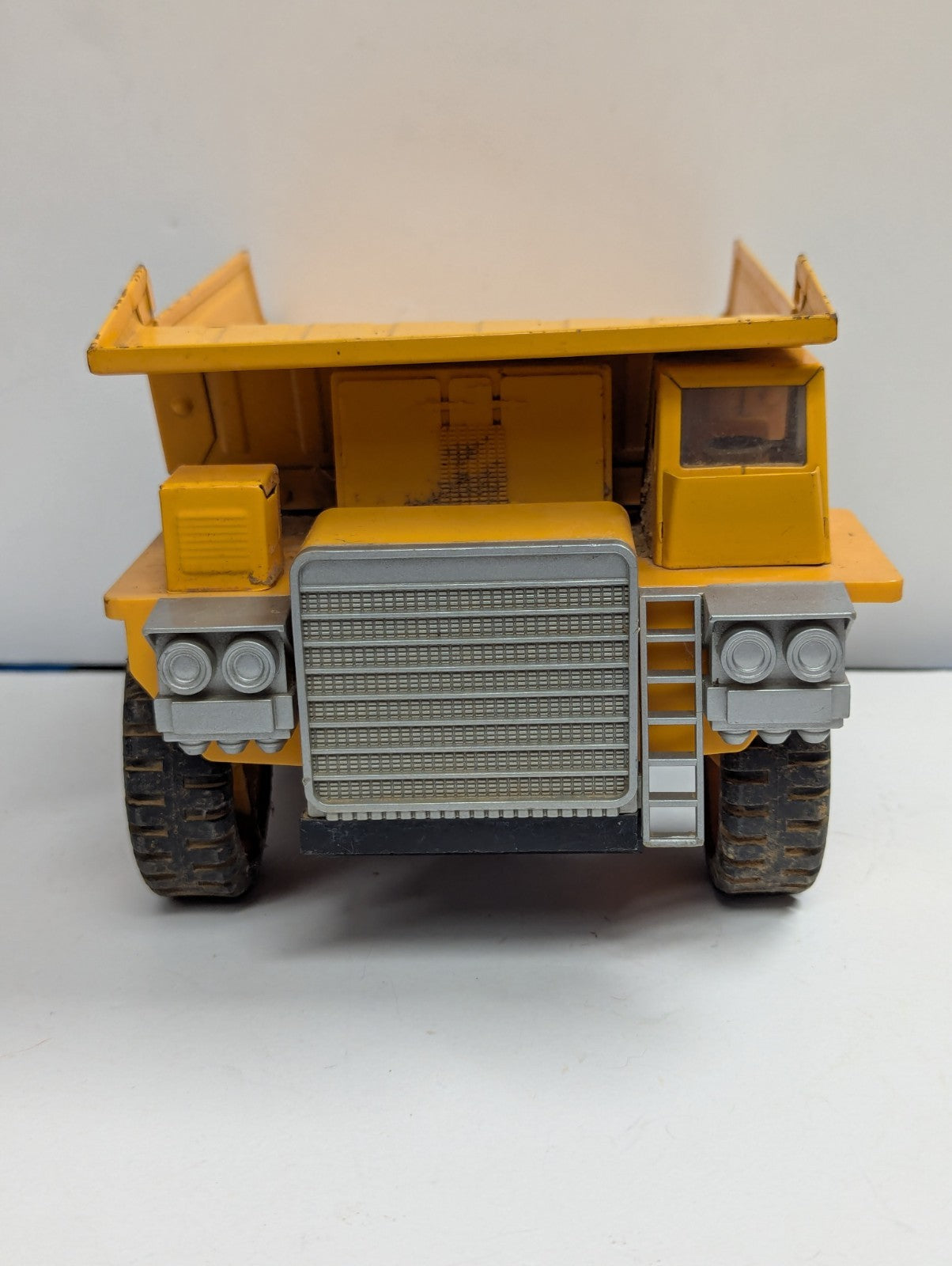 Vintage Kai Yip pressed steel KY Giant Load GL-190 Mining Dump Truck USED