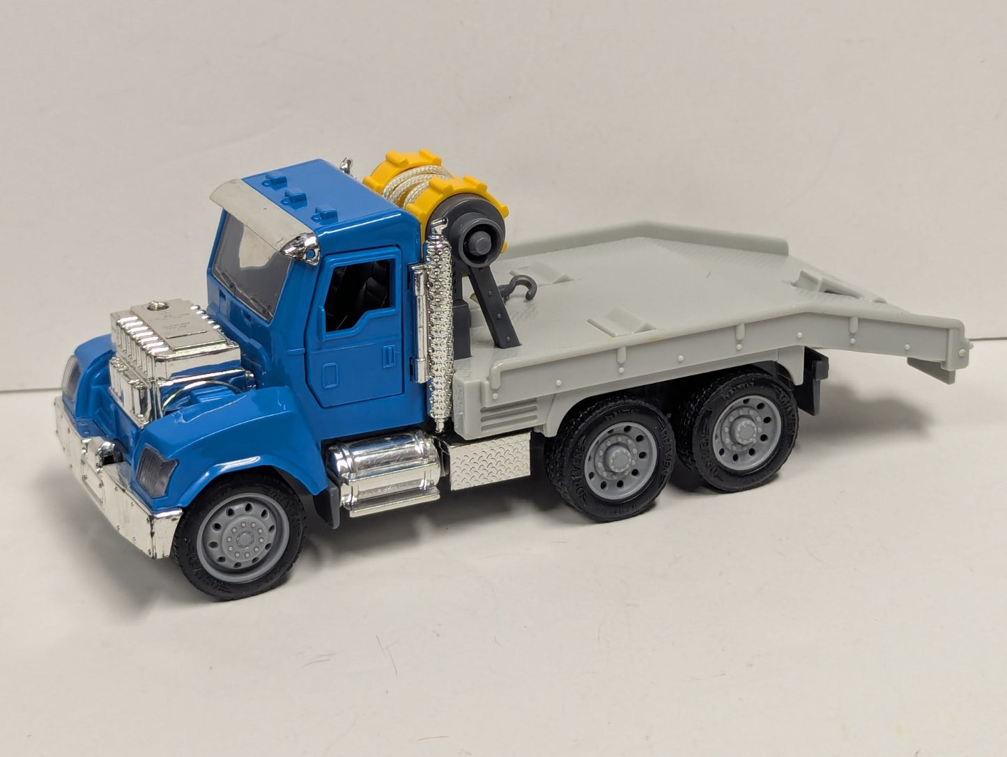 DRIVEN by Battat Micro Tow Truck Toy  Blue Tow Truck