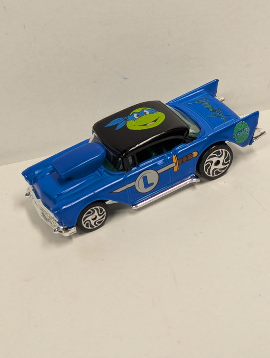 Racing Champions Teenage Mutant Ninja Turtles 1957 Chevy Leonardo 1:64 Scale