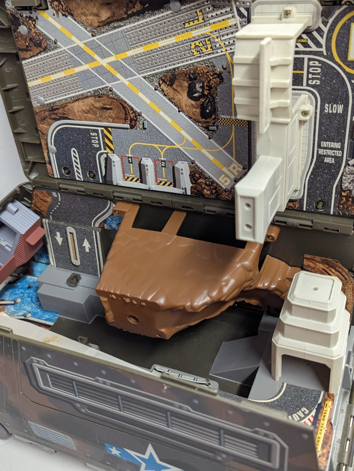 Vintage 1991 Micro Machines Camo Military Van Fold Out Playset 13C-C5710 Galoob