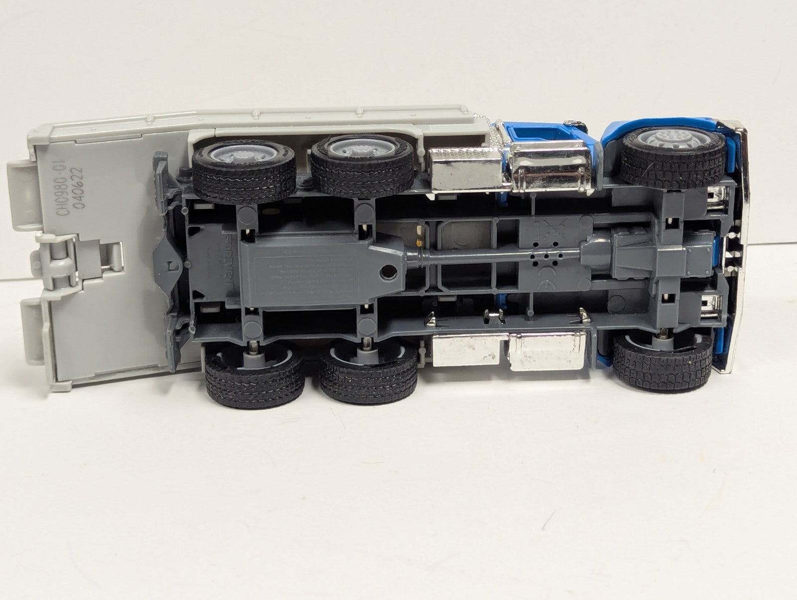 DRIVEN by Battat Micro Tow Truck Toy  Blue Tow Truck