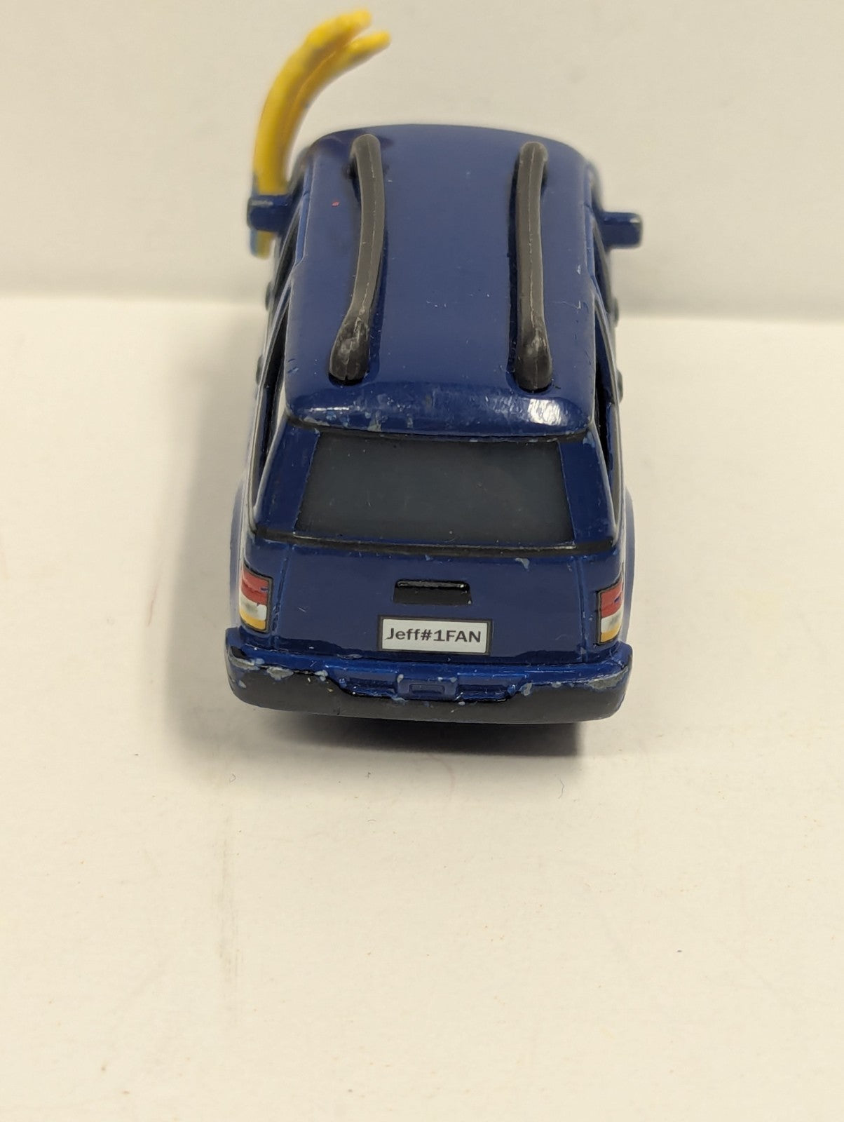 Mattel Disney Pixar  X4793 Clutch Foster 1:64 Loose