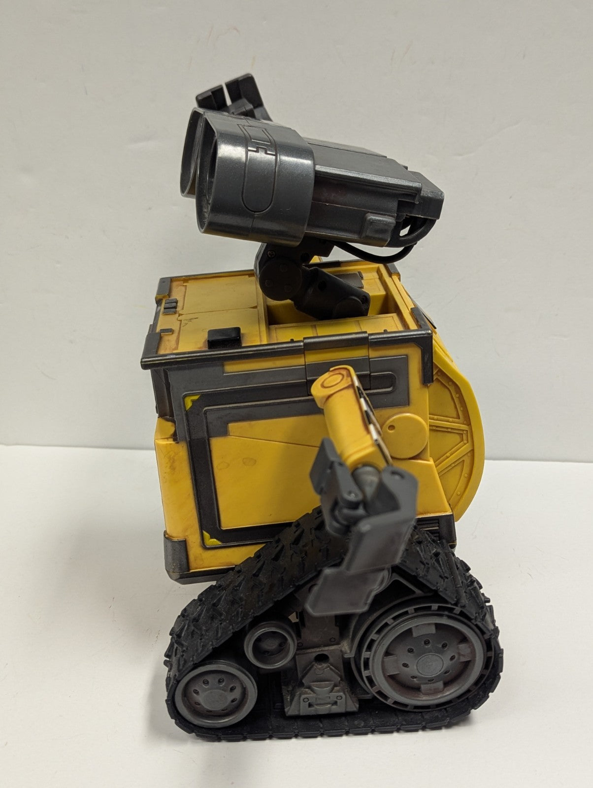 Disney Pixar's Walle U Command Robot Thinkway Toys 9" with REMOTE
