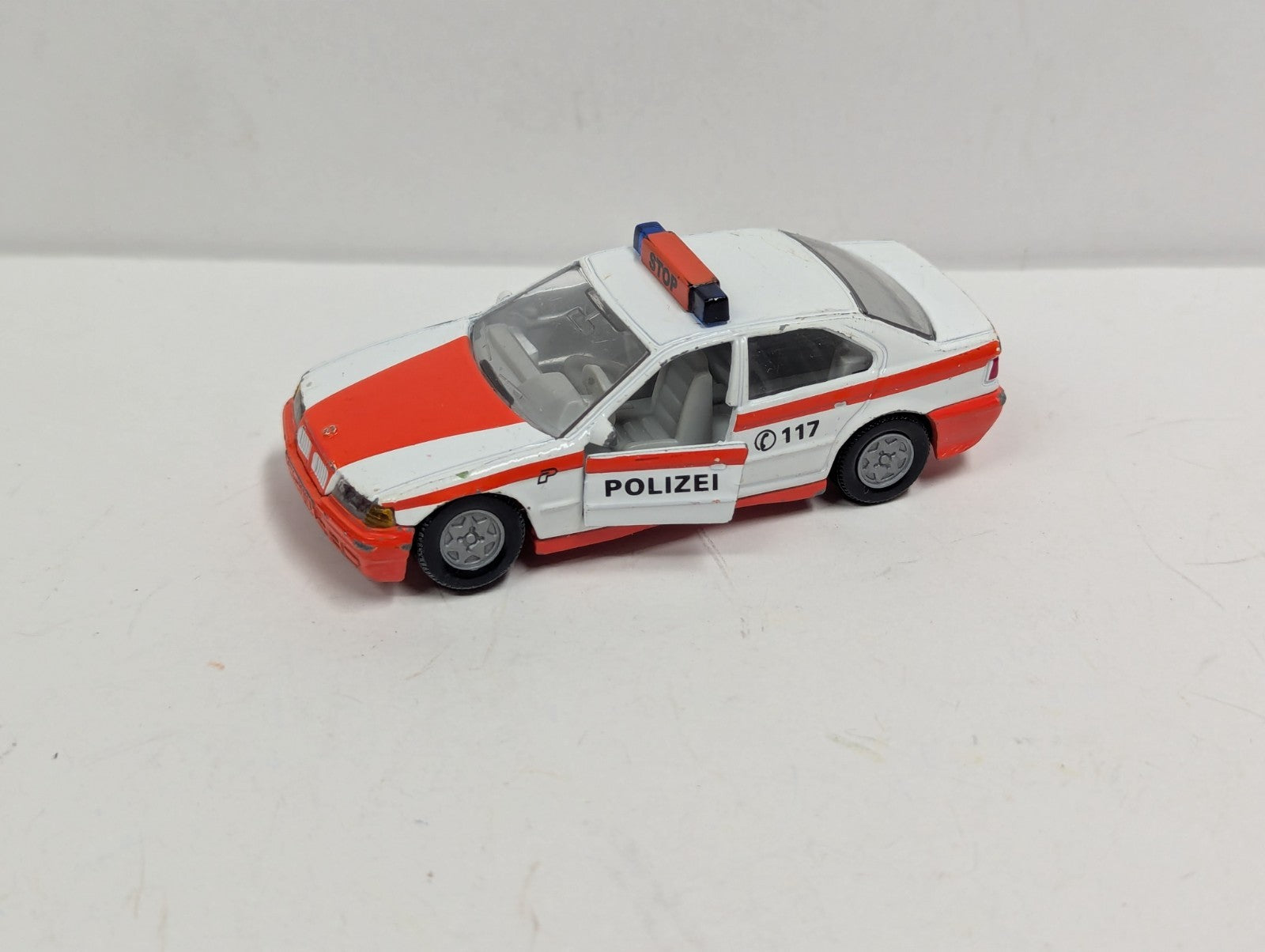 Siku Appx 1/64 Scale BMW 320i Polizei German Police Diecast Toy Car