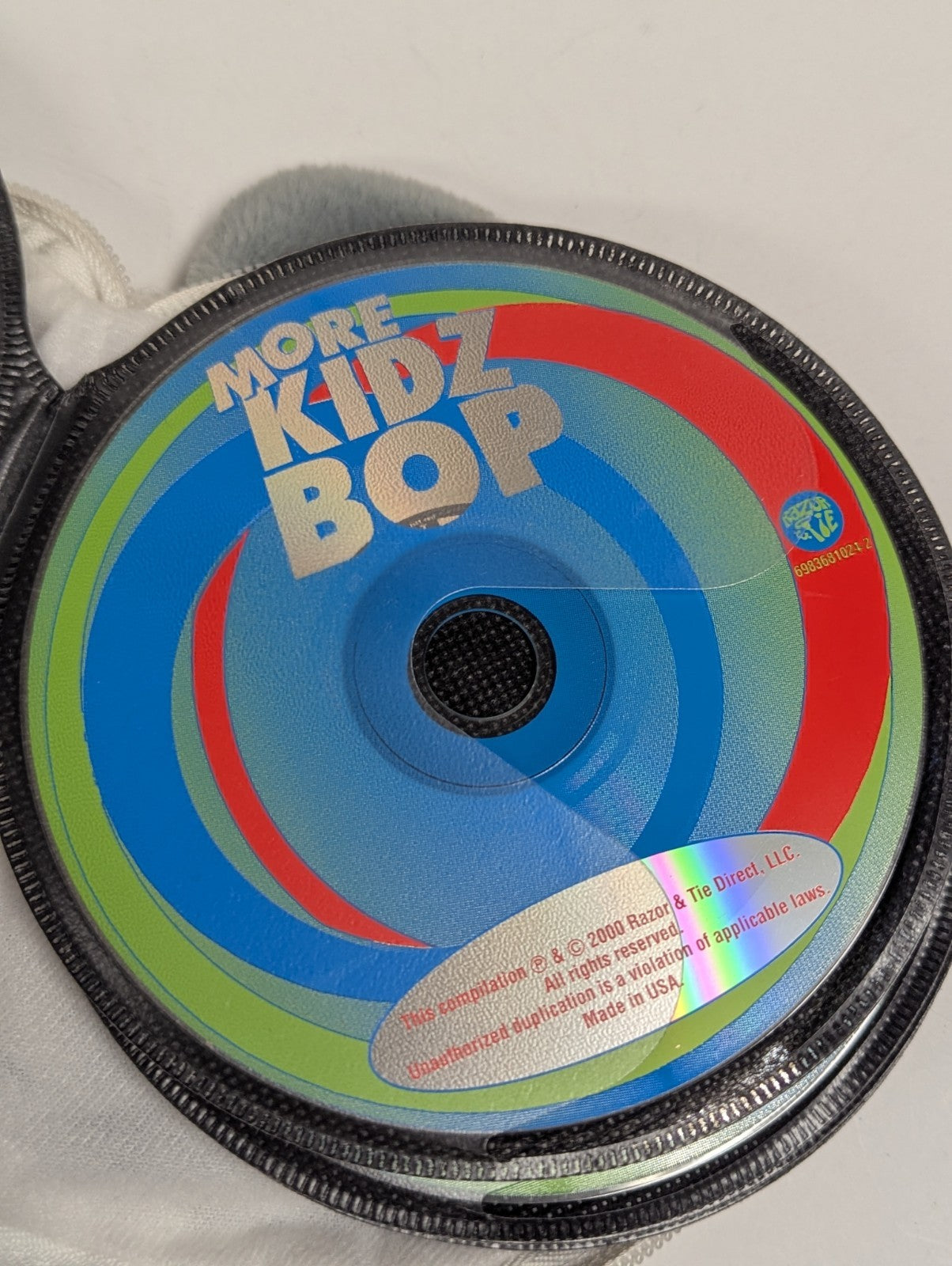 2004 Cat Head CD Case by FaceCase Retro Y2K Storage Holder with 13 CD's Kidz Bop