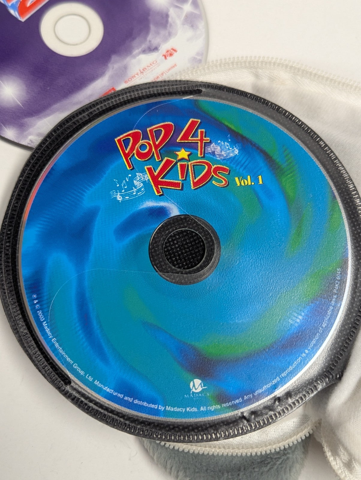 2004 Cat Head CD Case by FaceCase Retro Y2K Storage Holder with 13 CD's Kidz Bop