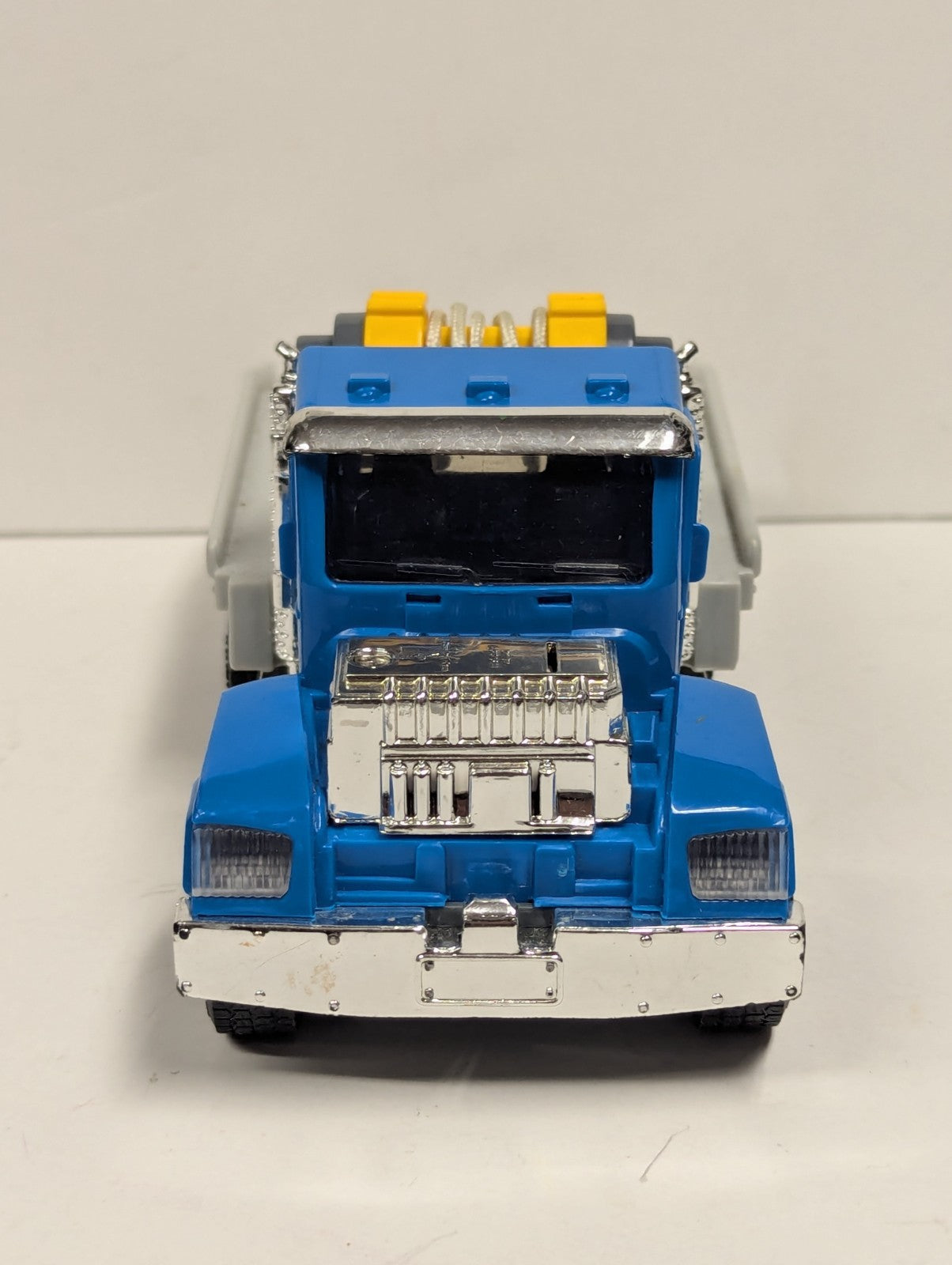 DRIVEN by Battat Micro Tow Truck Toy  Blue Tow Truck