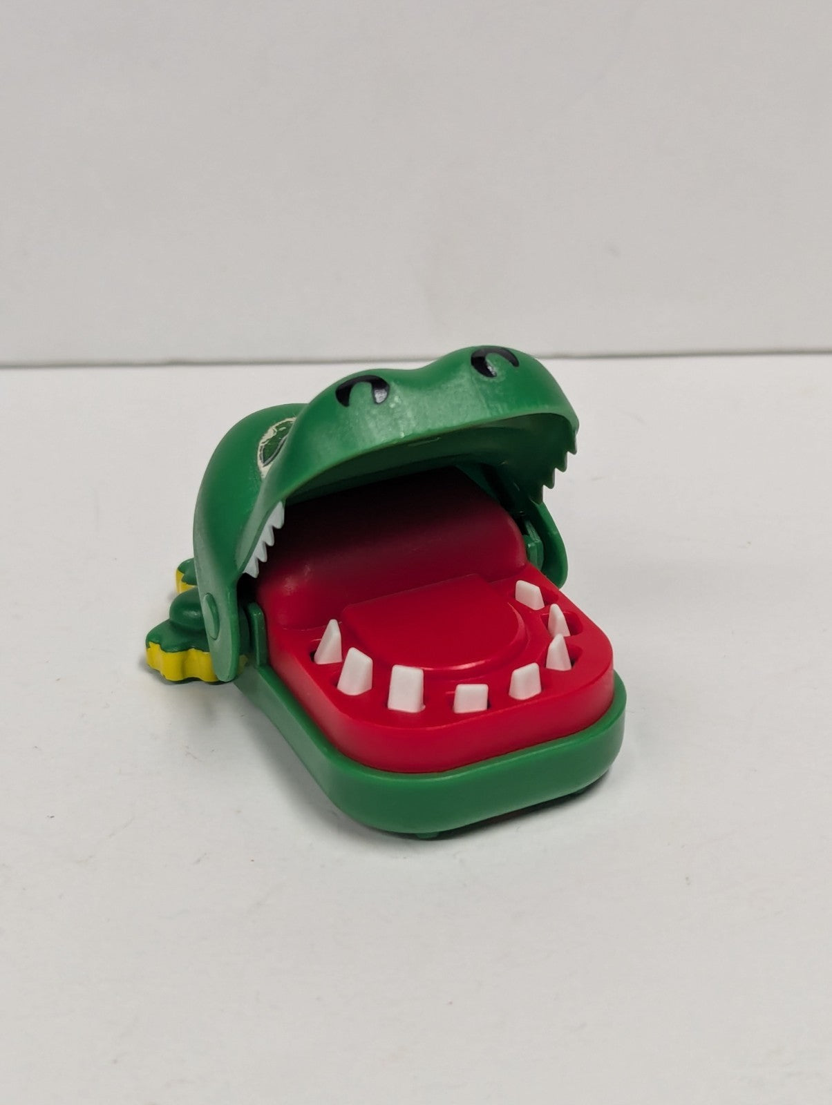 Worlds Smallest Micro Toy Box Series 1 Crocodile Dentist Figure