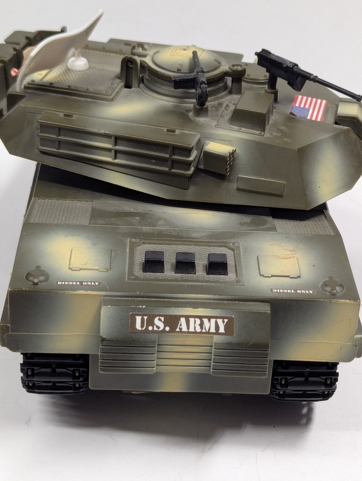 2001 Hasbro G.I. Joe Battery Operated U.S. Army Tank