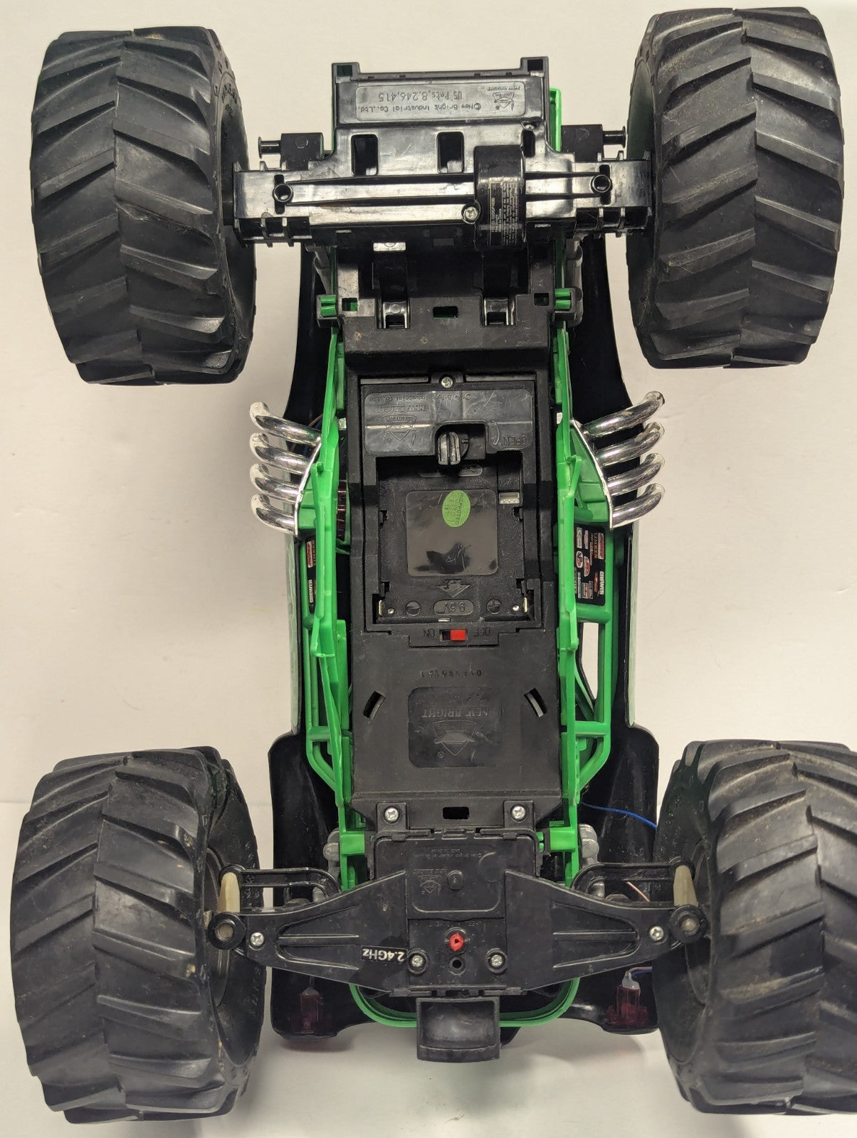 RARE New Bright 1:10 RC 9.6V Monster Jam Grave Digger Truck No remote Crawler