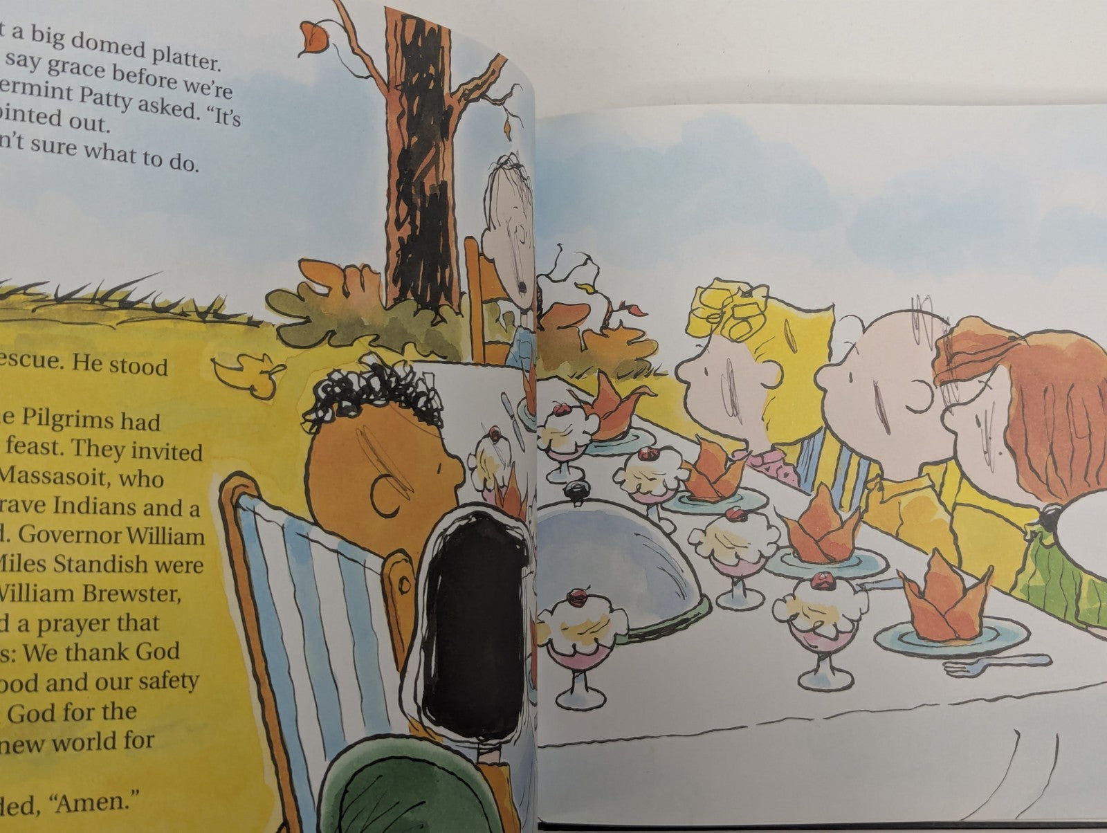 Peanuts Holidays Through the Year : Five Classic Stories by Charles Schulz 
