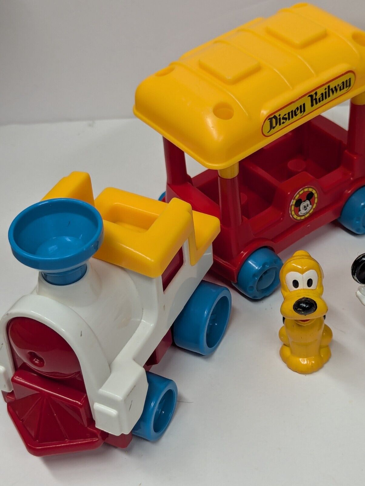 Vintage - 1986 Disneyland Toy Train Set- Train Cars-Figures- Tour Bus