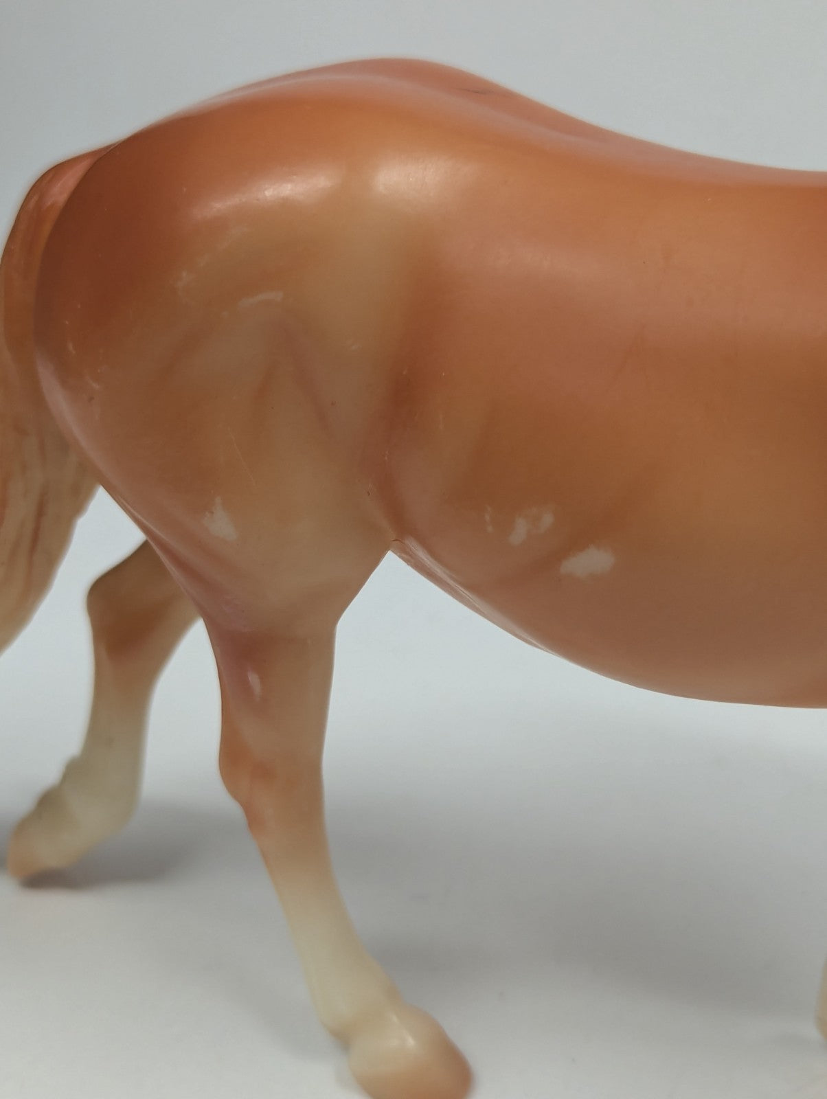 Breyer Classics Collection Horse Light Chestnut Palomino Mare #938