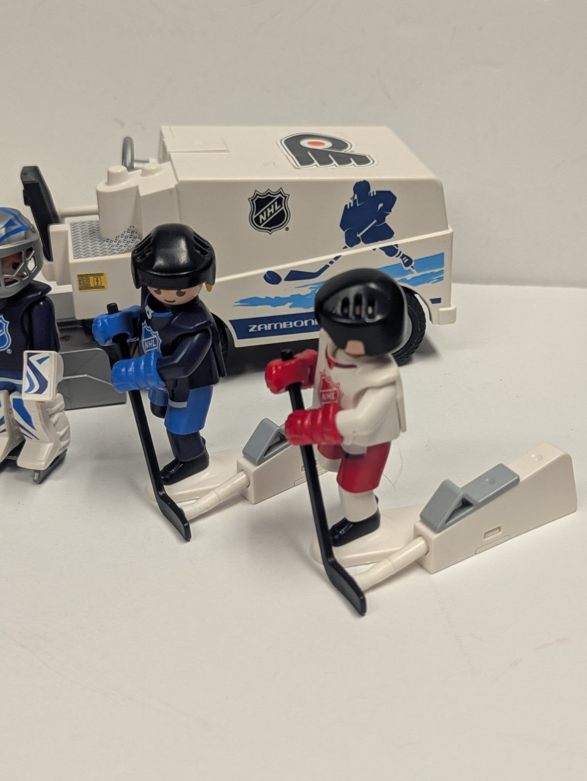 Playmobil Set 5068 NHL Hockey Rink with Players & Accessories See Pictures