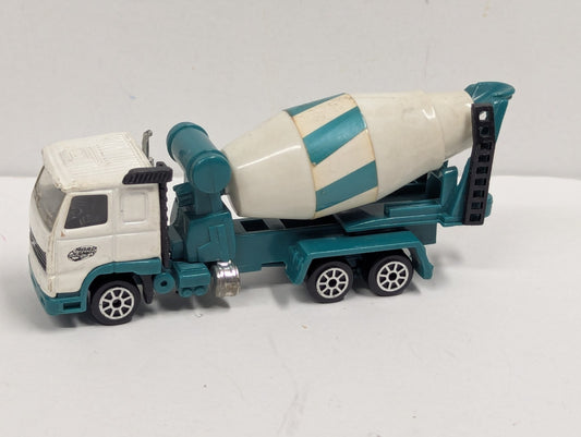 1999 Road Champs Volvo Style Cab Cement Truck 