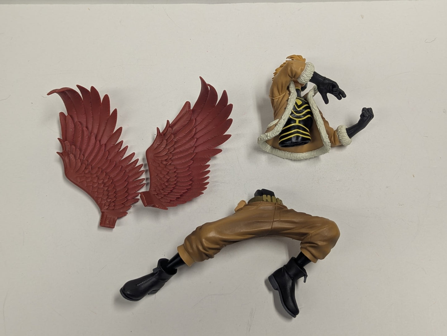 MY HERO ACADEMIA HAWKS Figure Statue  AMAZING HEROES