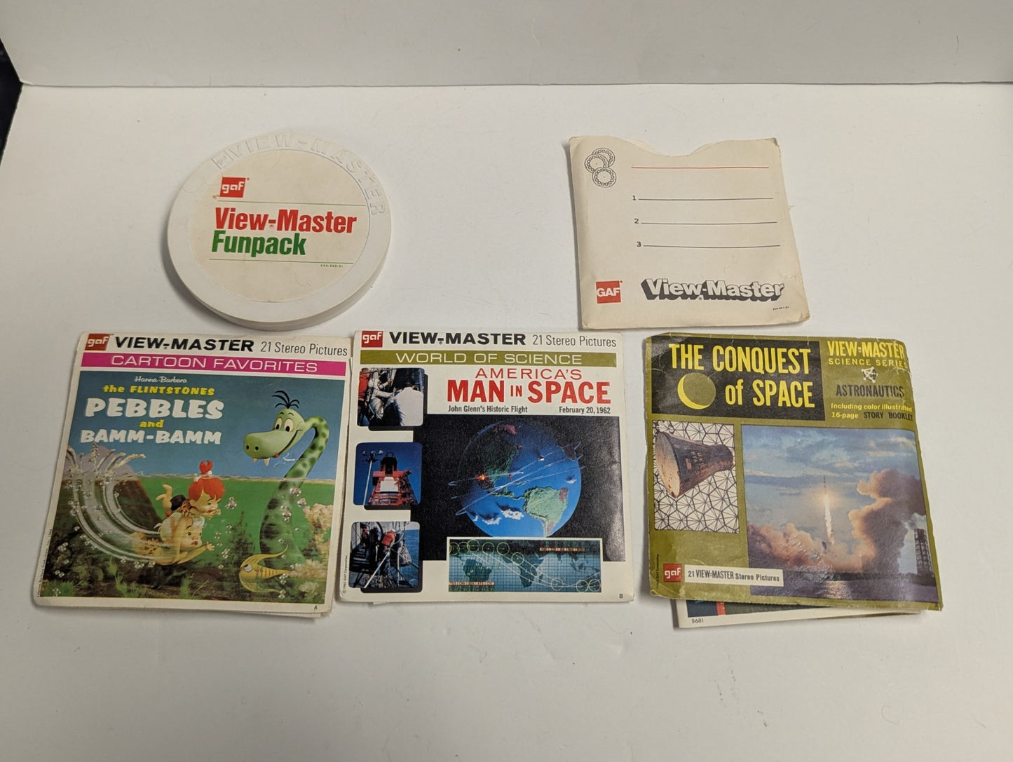 Vintage View-Master Fun Pack & 3-D BAKELITE VIEWER w/t Many Slides Original Box