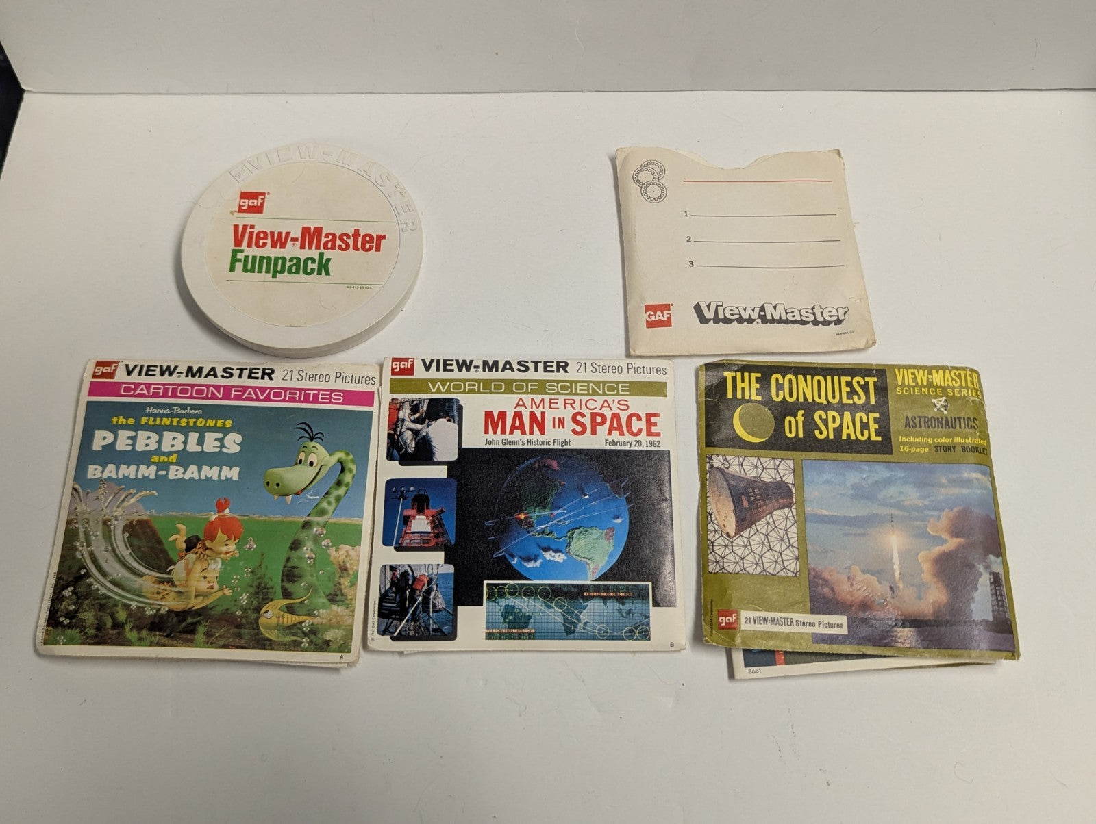 Vintage View-Master Fun Pack & 3-D BAKELITE VIEWER w/t Many Slides Original Box