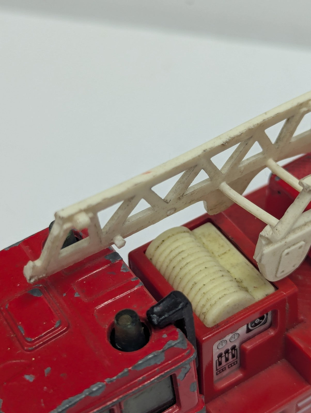 1988 MATCHBOX SUPER KINGS FIRE TRUCK 201 - LADDER RESCUE - Broken Ladder See Pic