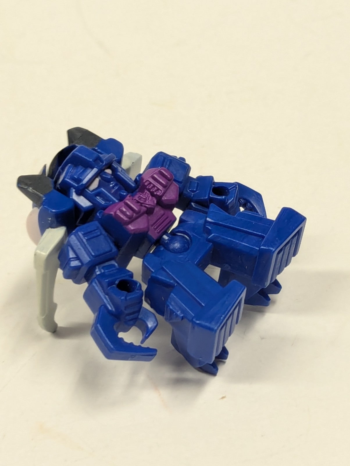 Transformers: Bumblebee Cyberverse Adventures Blue Pesticon 1" 